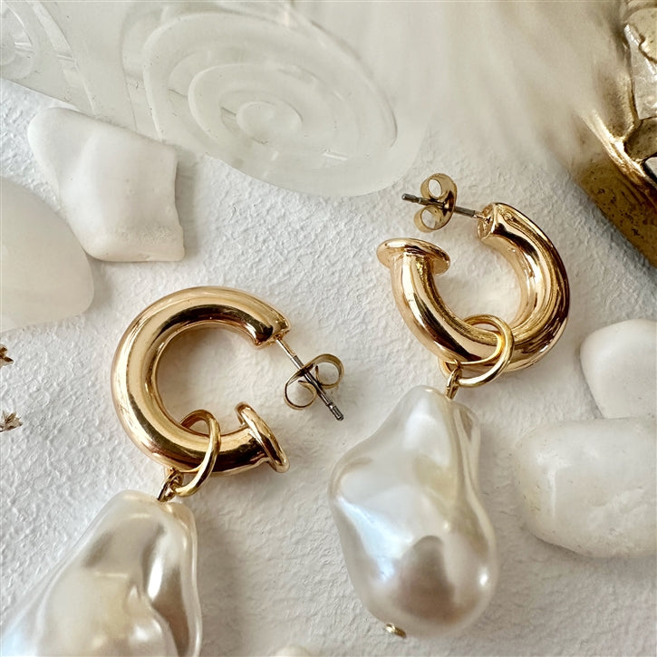 ANAIS PEARL DROP EARRING