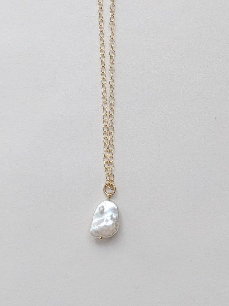 CLOUD PEARL NECKLACE