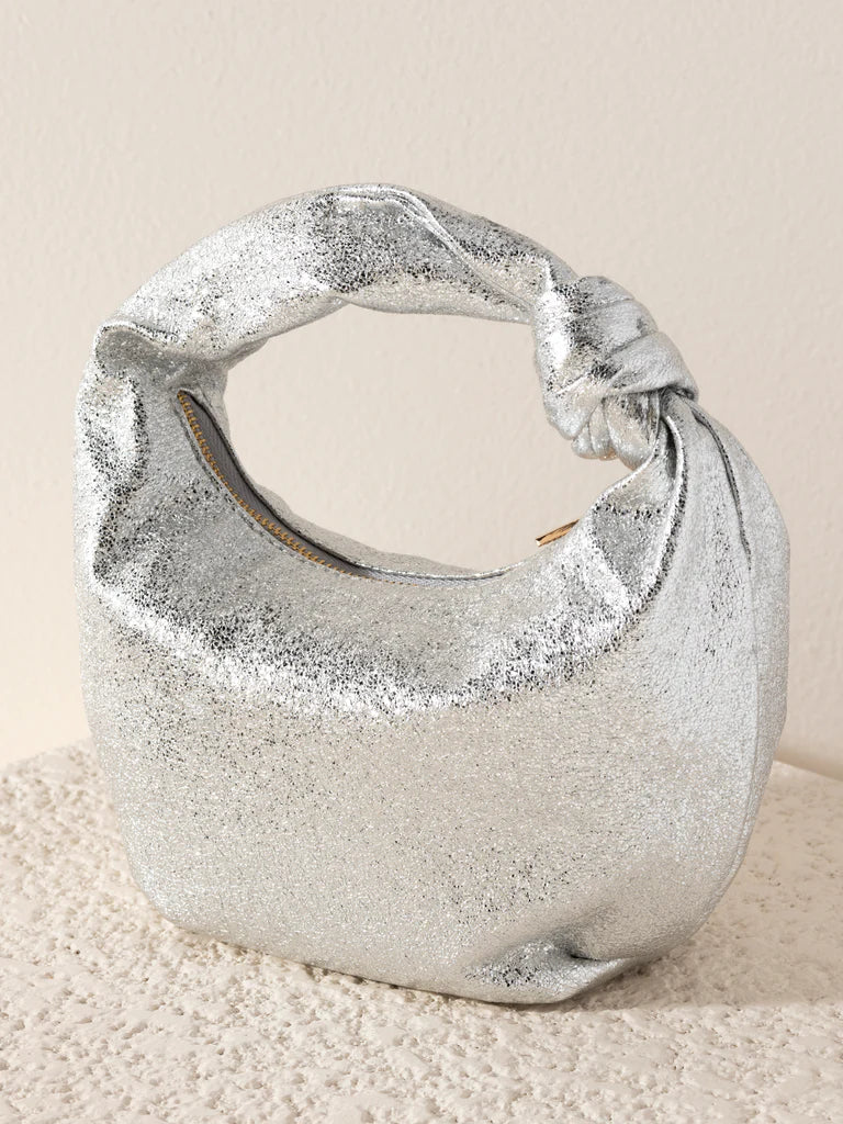 CHRISSY METALLIC TOP HANDLE