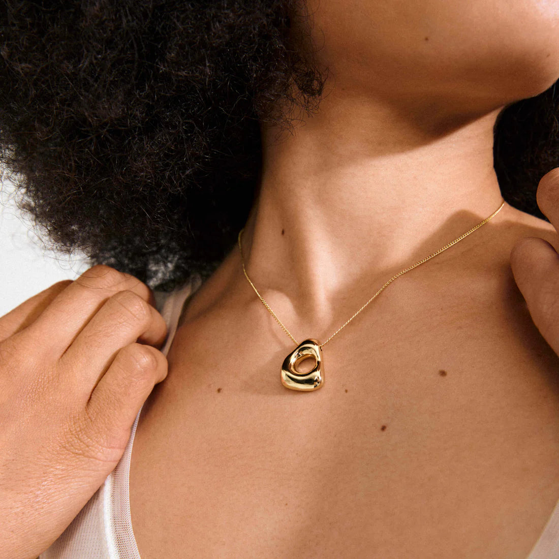 FREE PENDANT NECKLACE