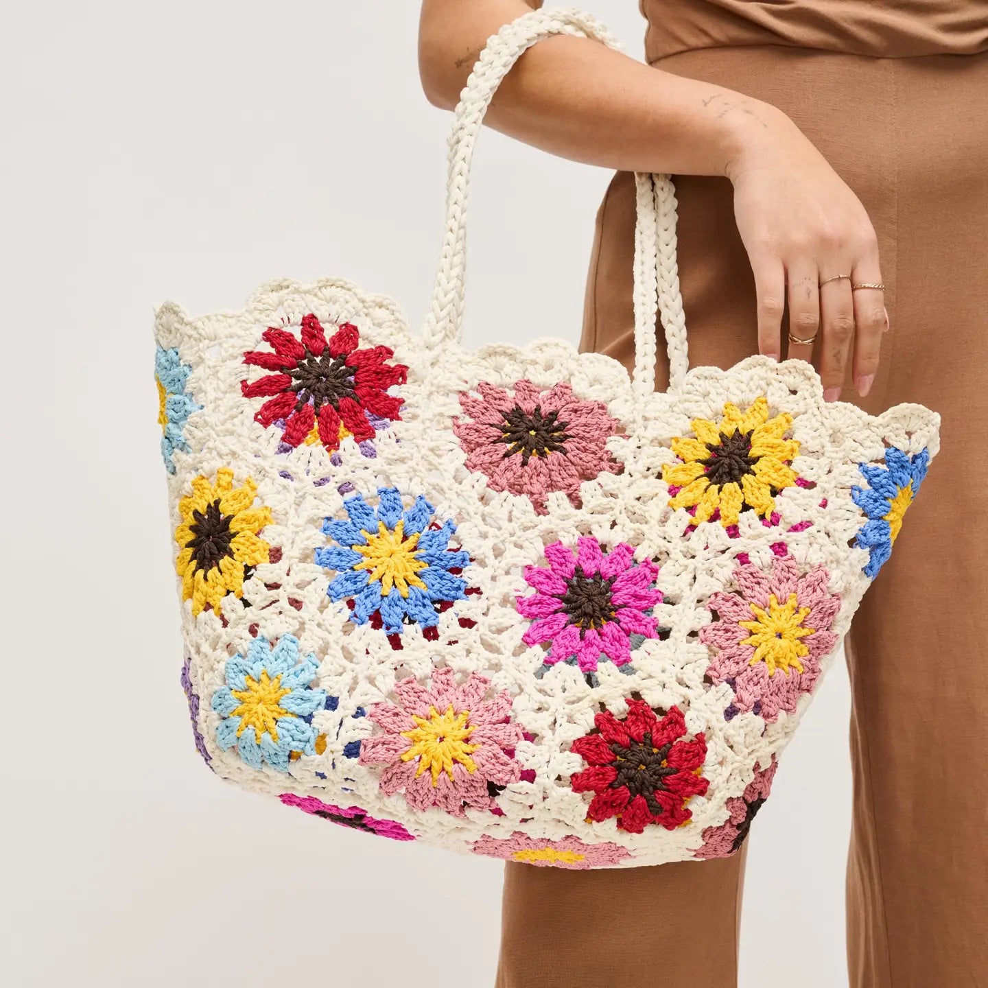 FLORAL CROCHET TOTE