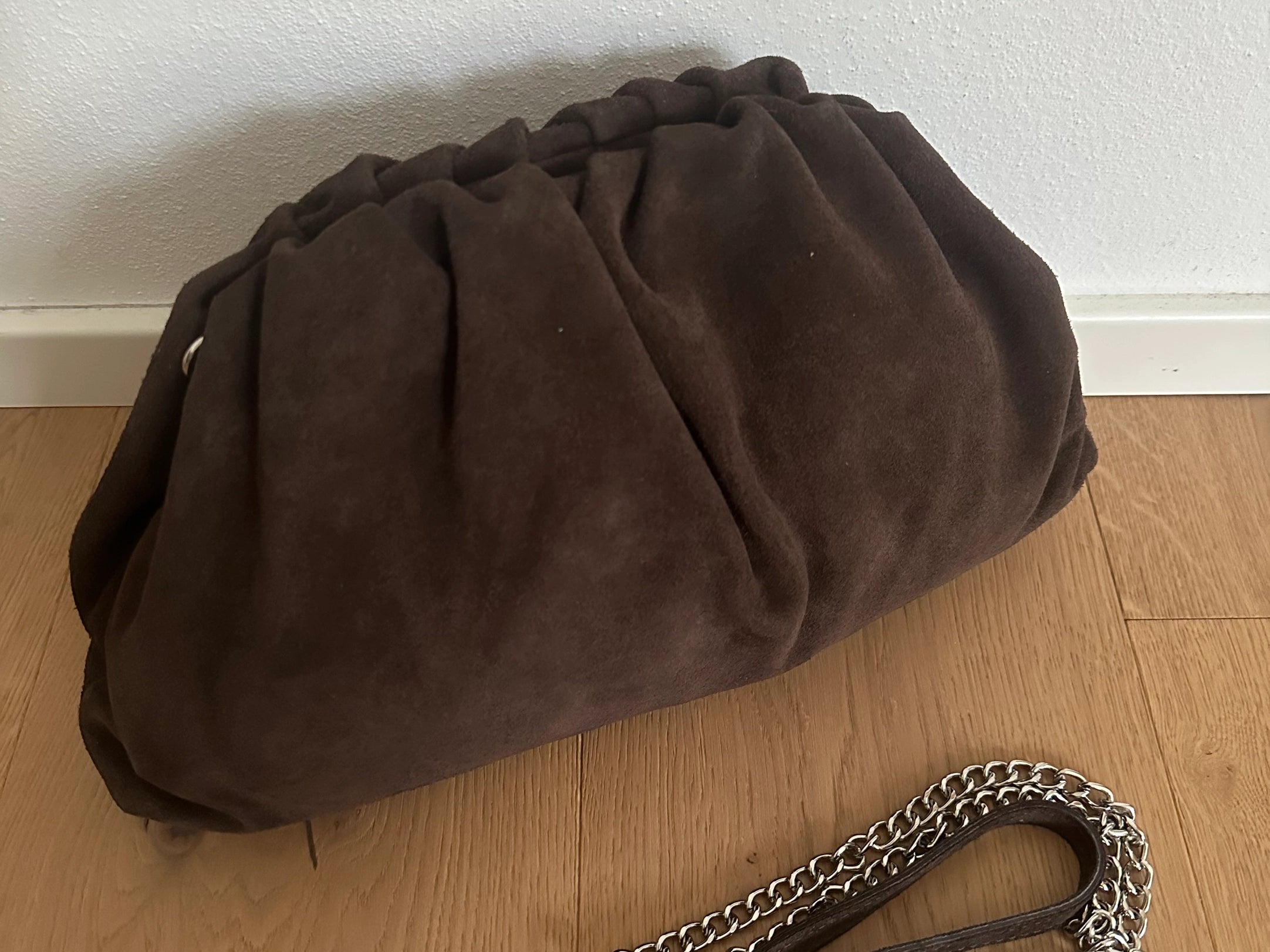 SAMI SUEDE POUCH
