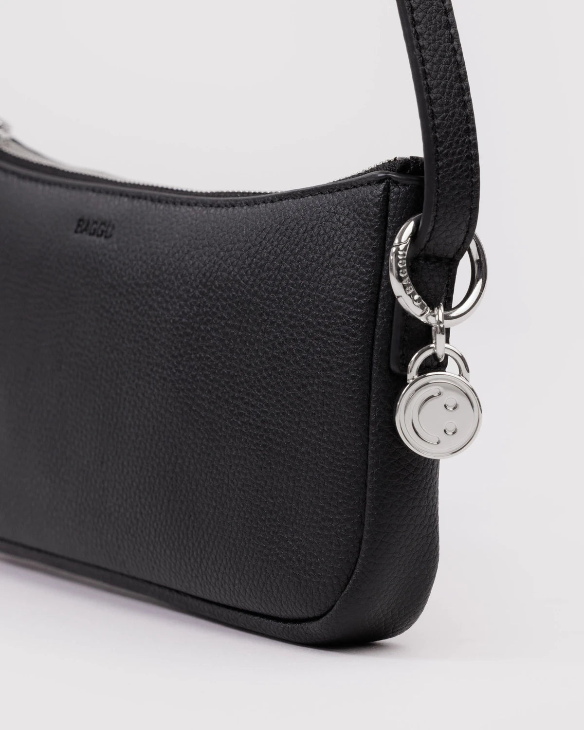 RECYCLED LEATHER POUCHETTE BAG