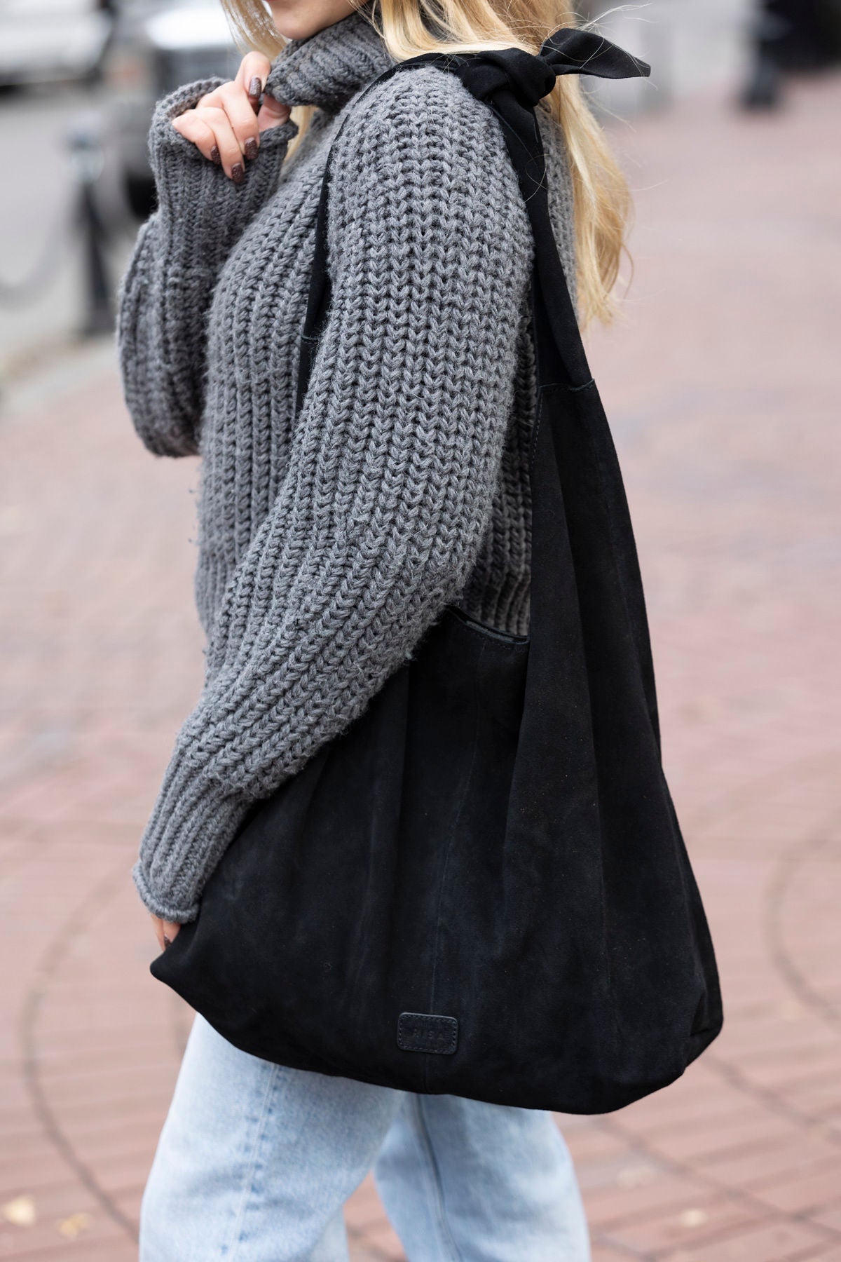 KNOT SUEDE TOTE