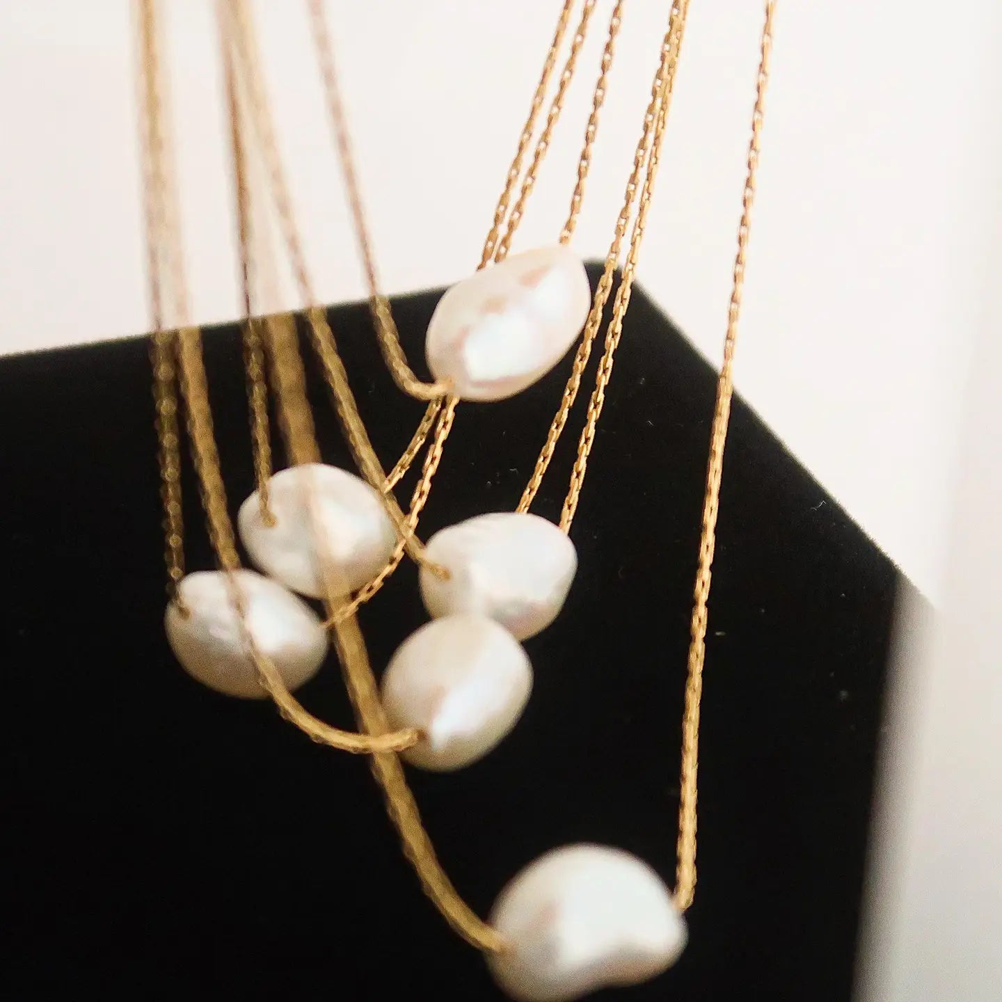 KINSLEY PEARL NECKLACE