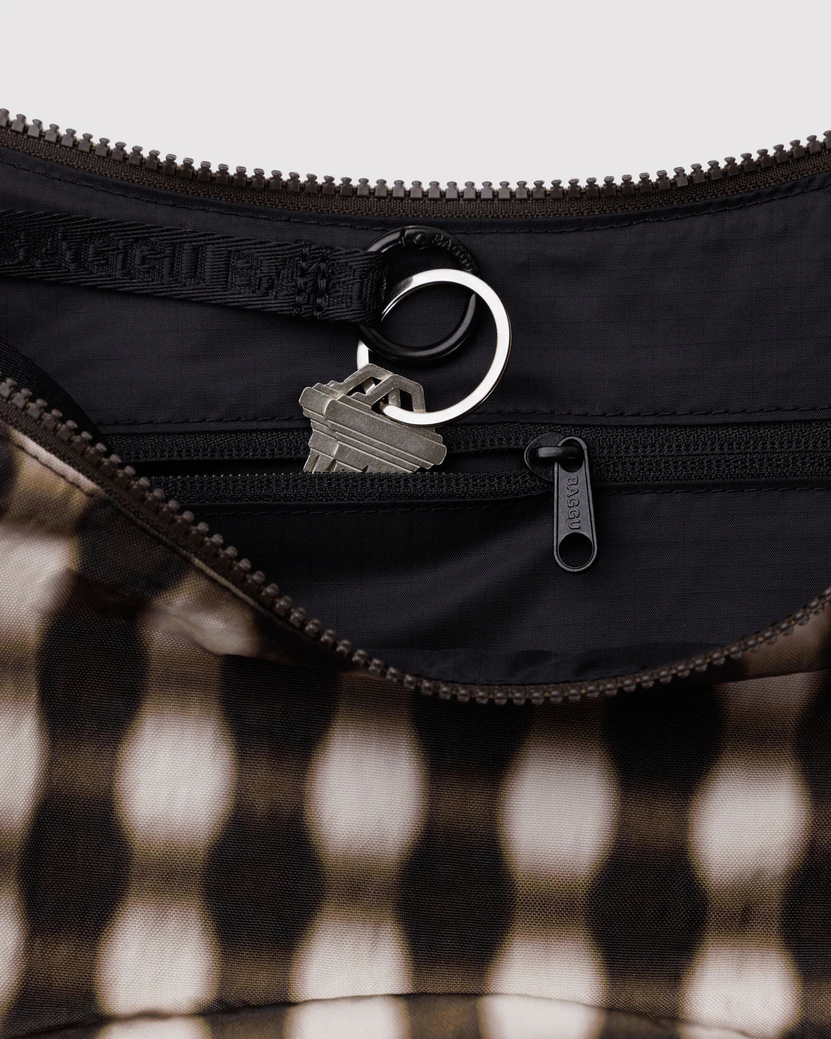 MEDIUM CRESCENT BAG