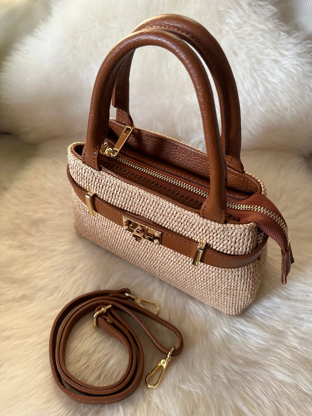 BAHAMA CROSSBODY BAG