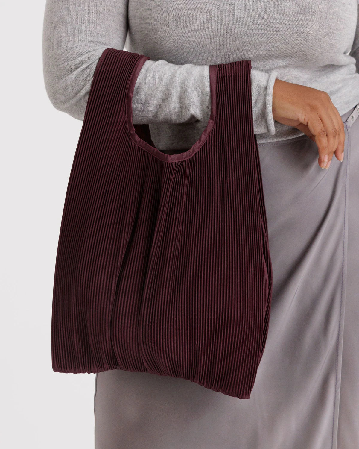 PLEATED BAGGU