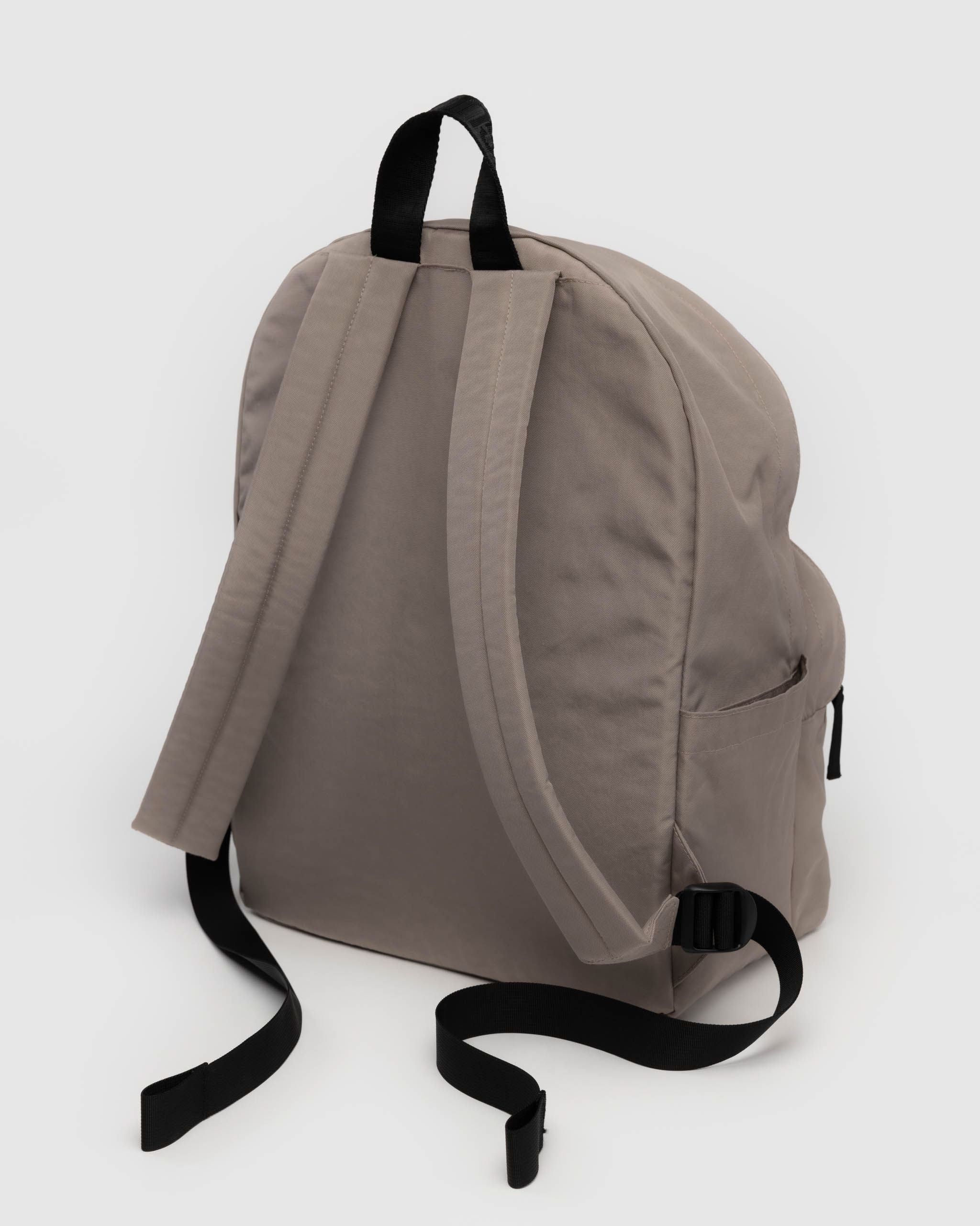 LARGE NYLON BACKPACK