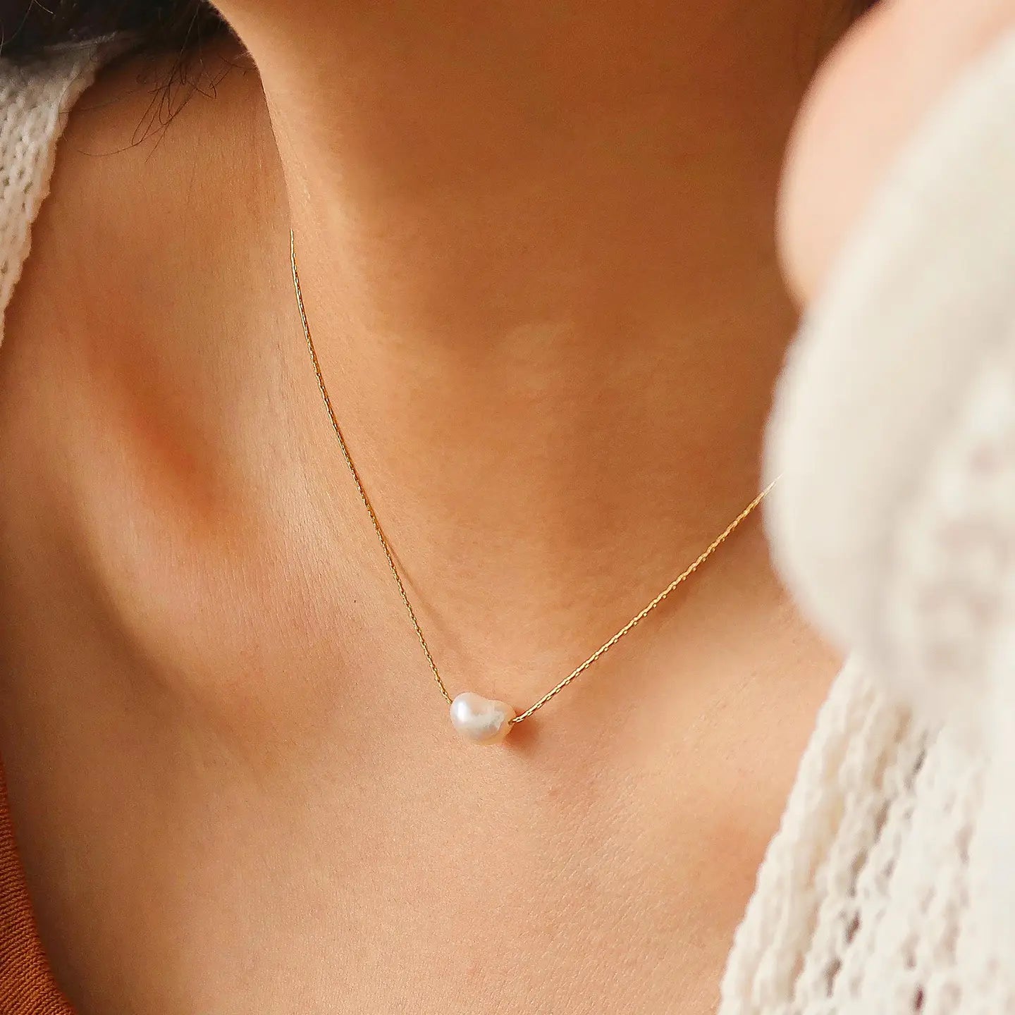KINSLEY PEARL NECKLACE