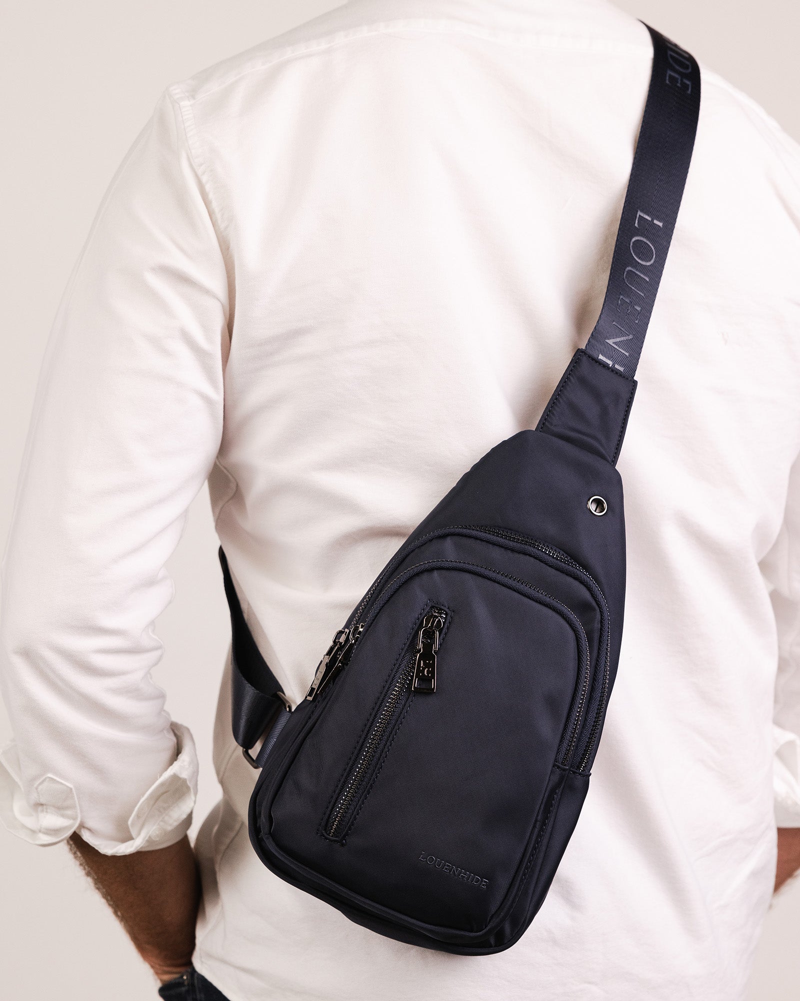 BOYD SLING BAG