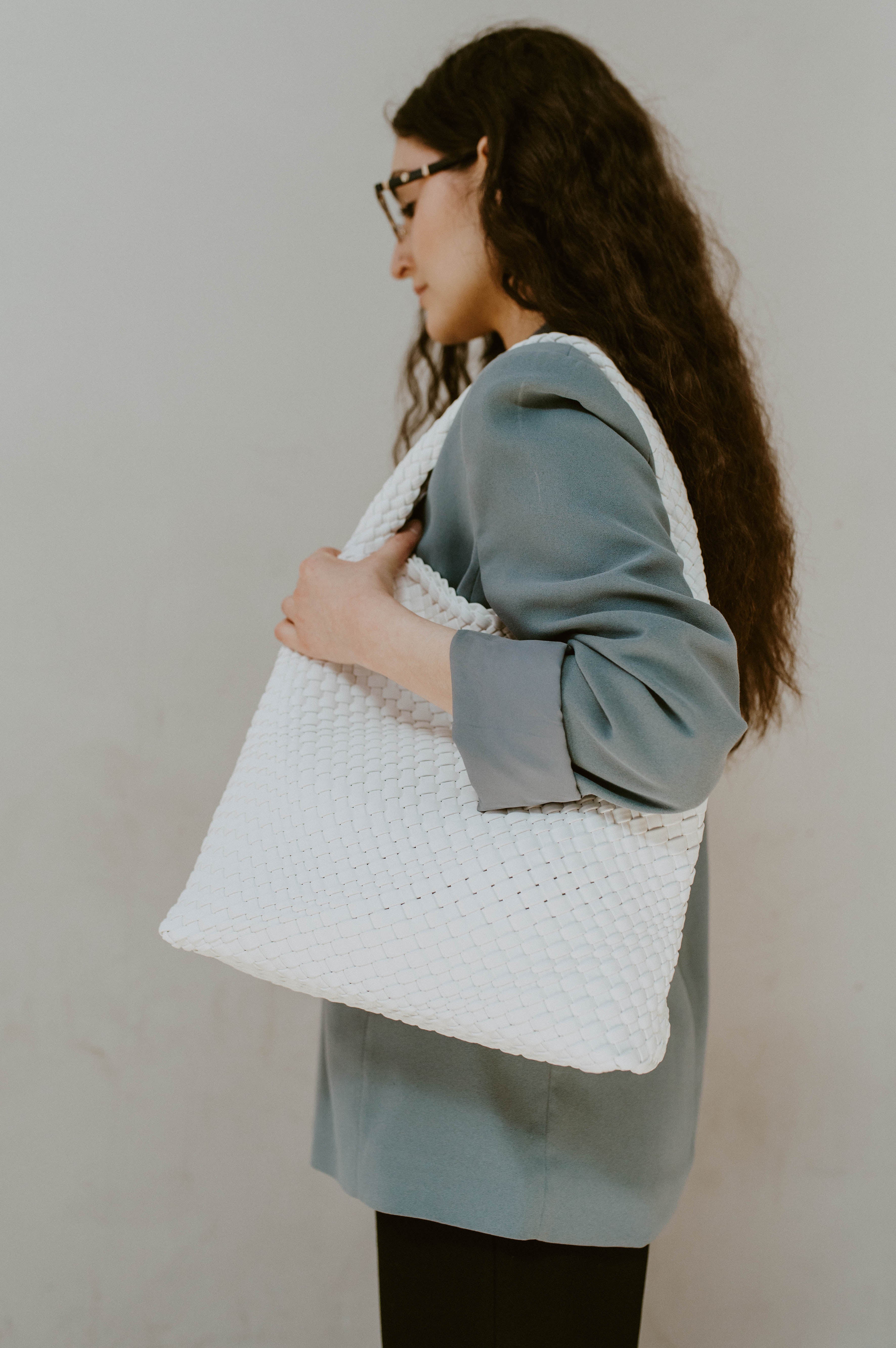 WEAVED SHOULDER BAG