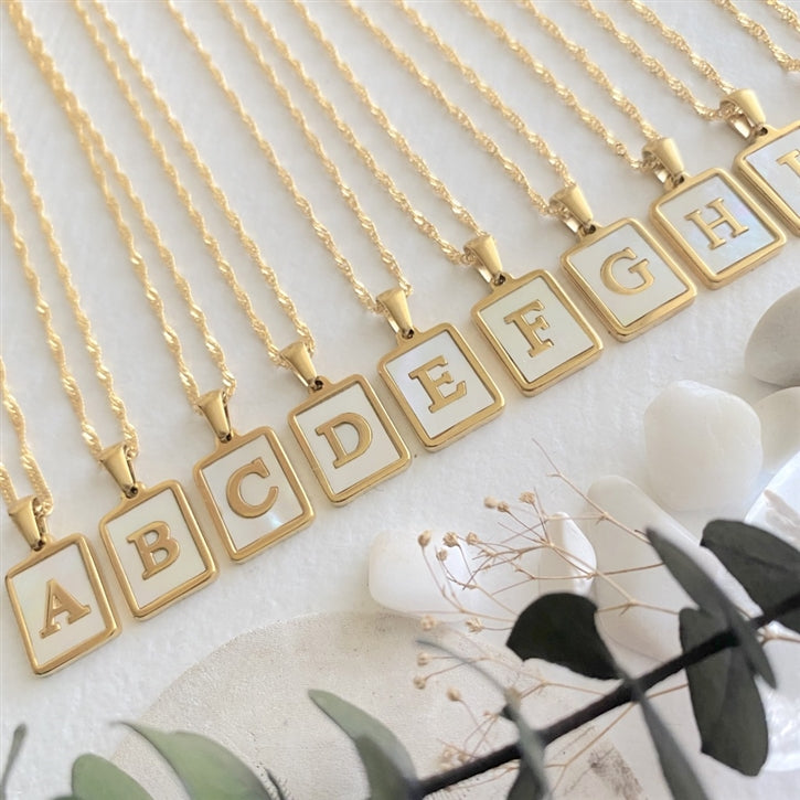 CARRIE LETTER NECKLACE