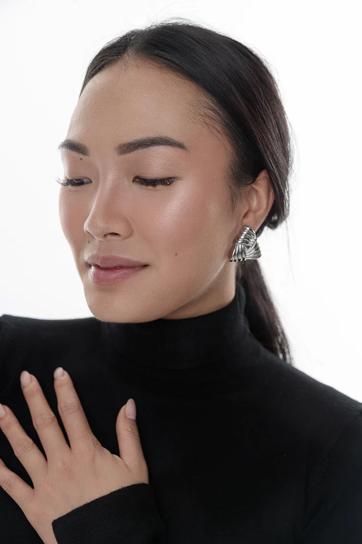 TRIANGLE STATEMENT EARRINGS