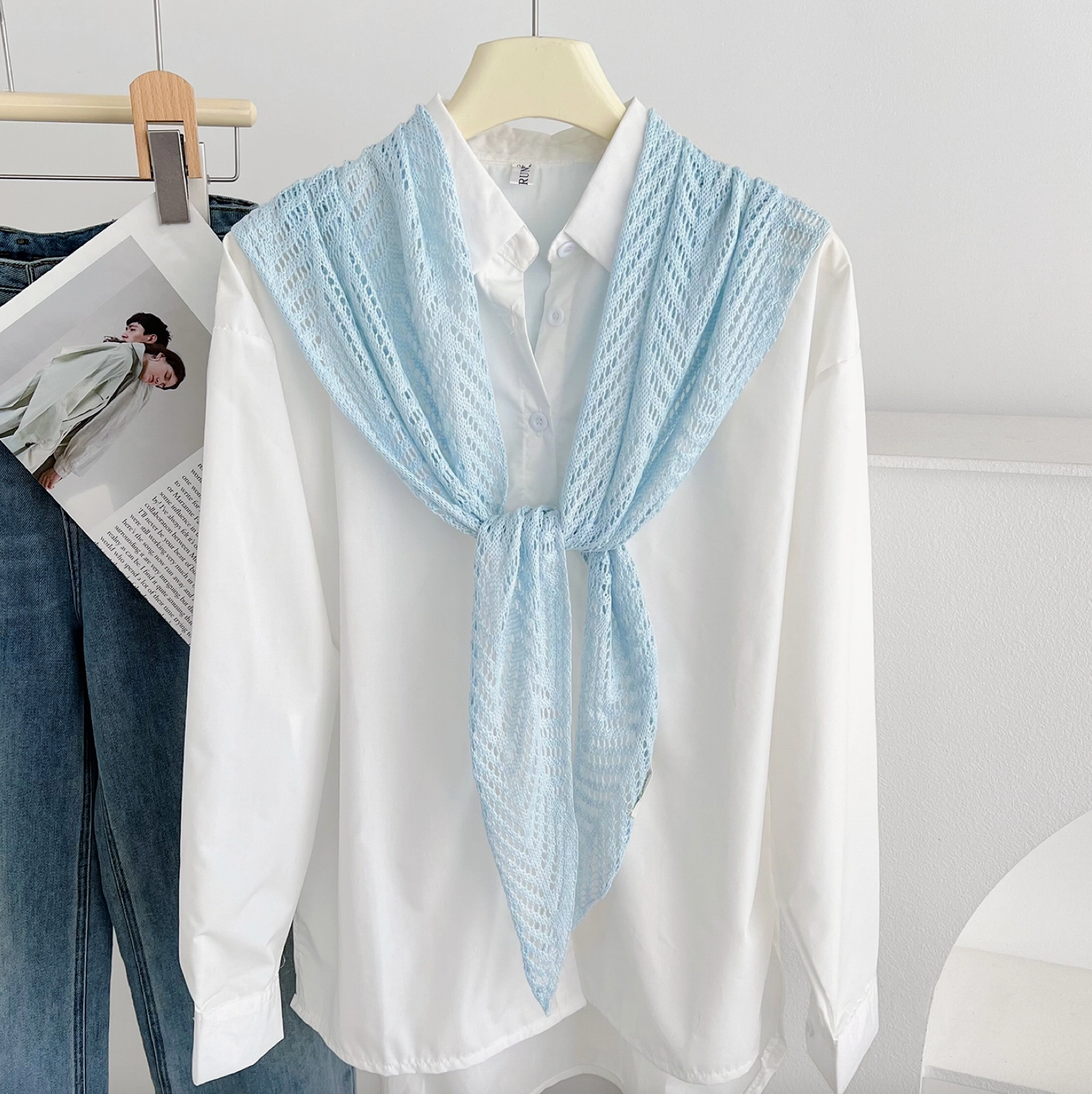 LACE TRIANGLE SCARF