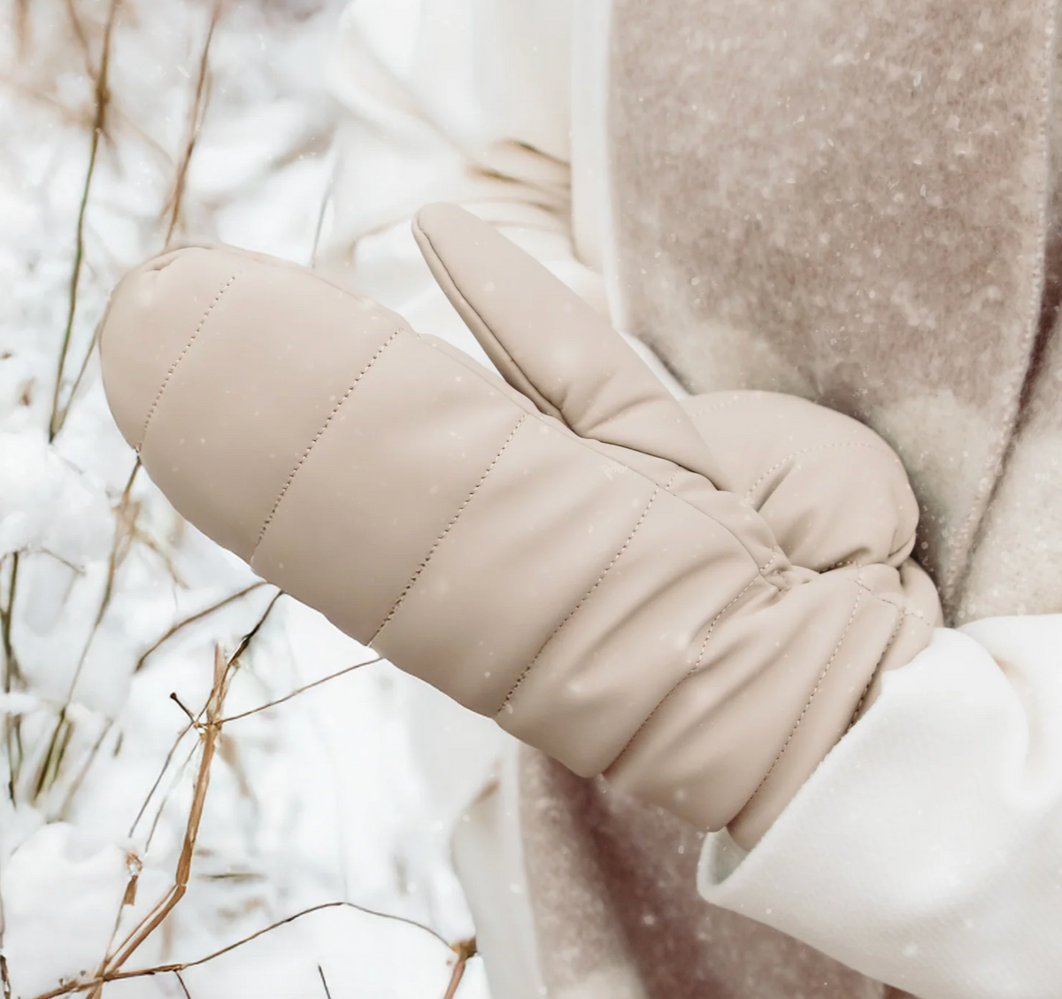 QUILTED MATTE MITTS