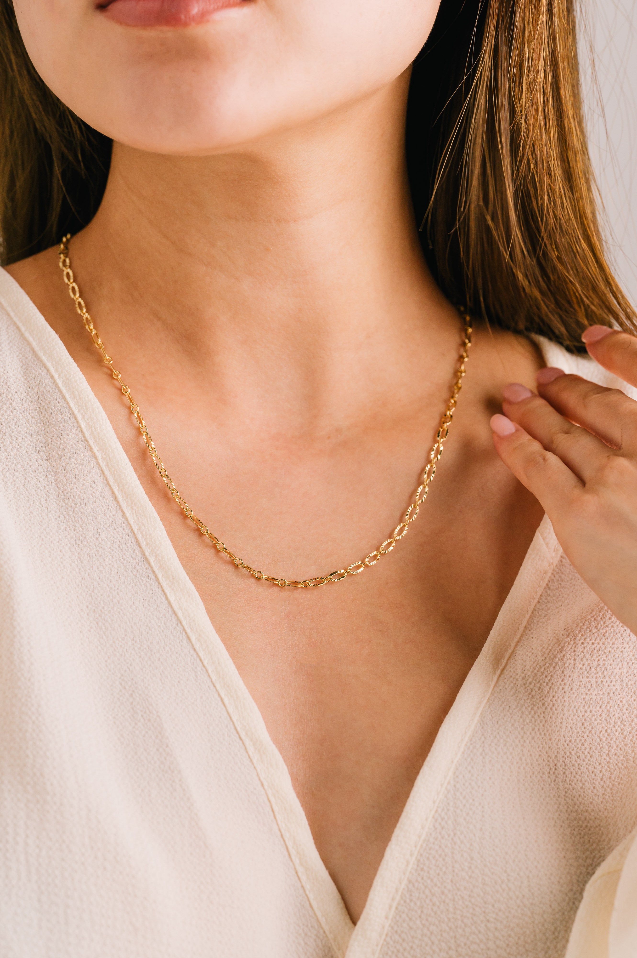 SWIFT CHAIN NECKLACE