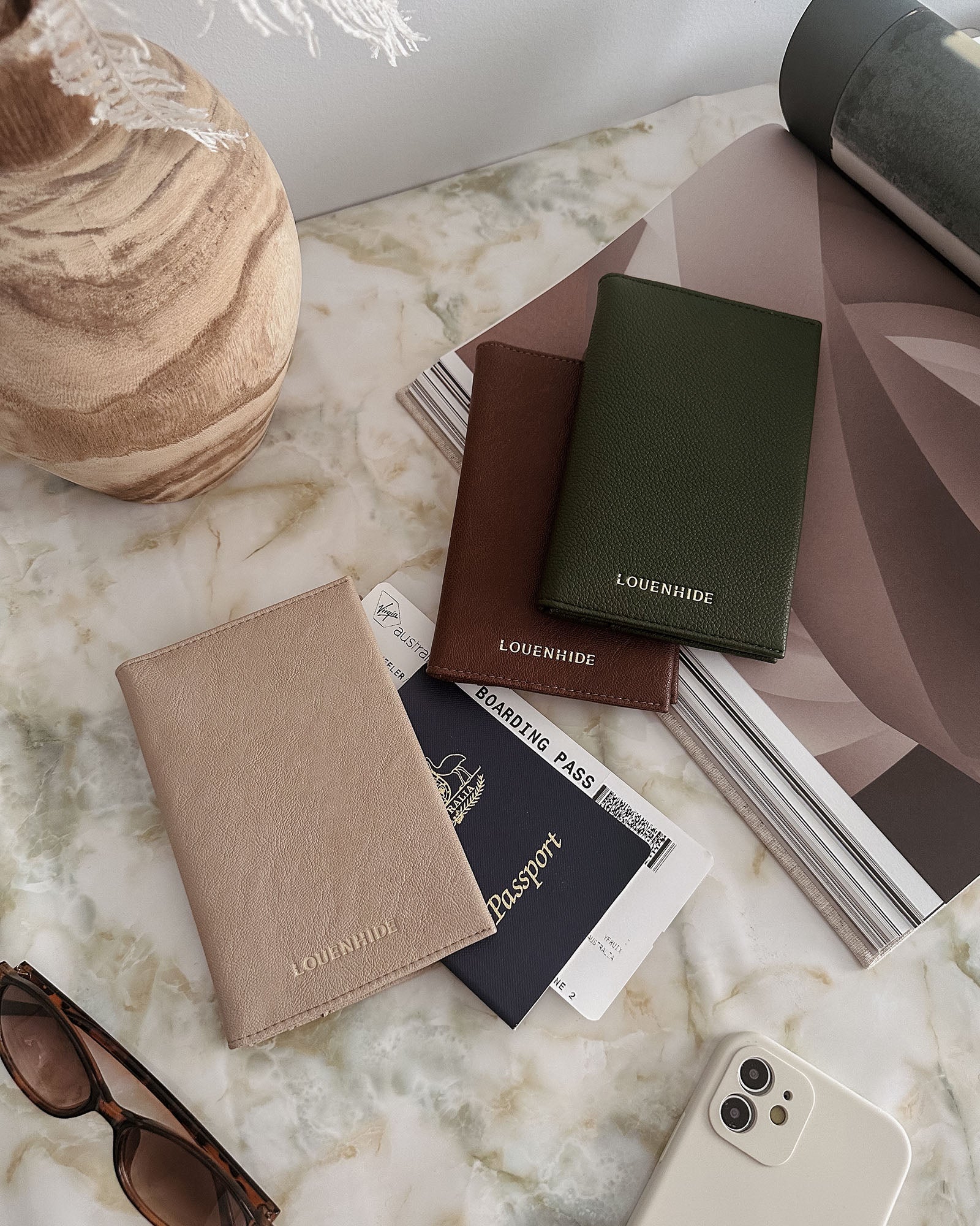 VENICE PASSPORT HOLDER