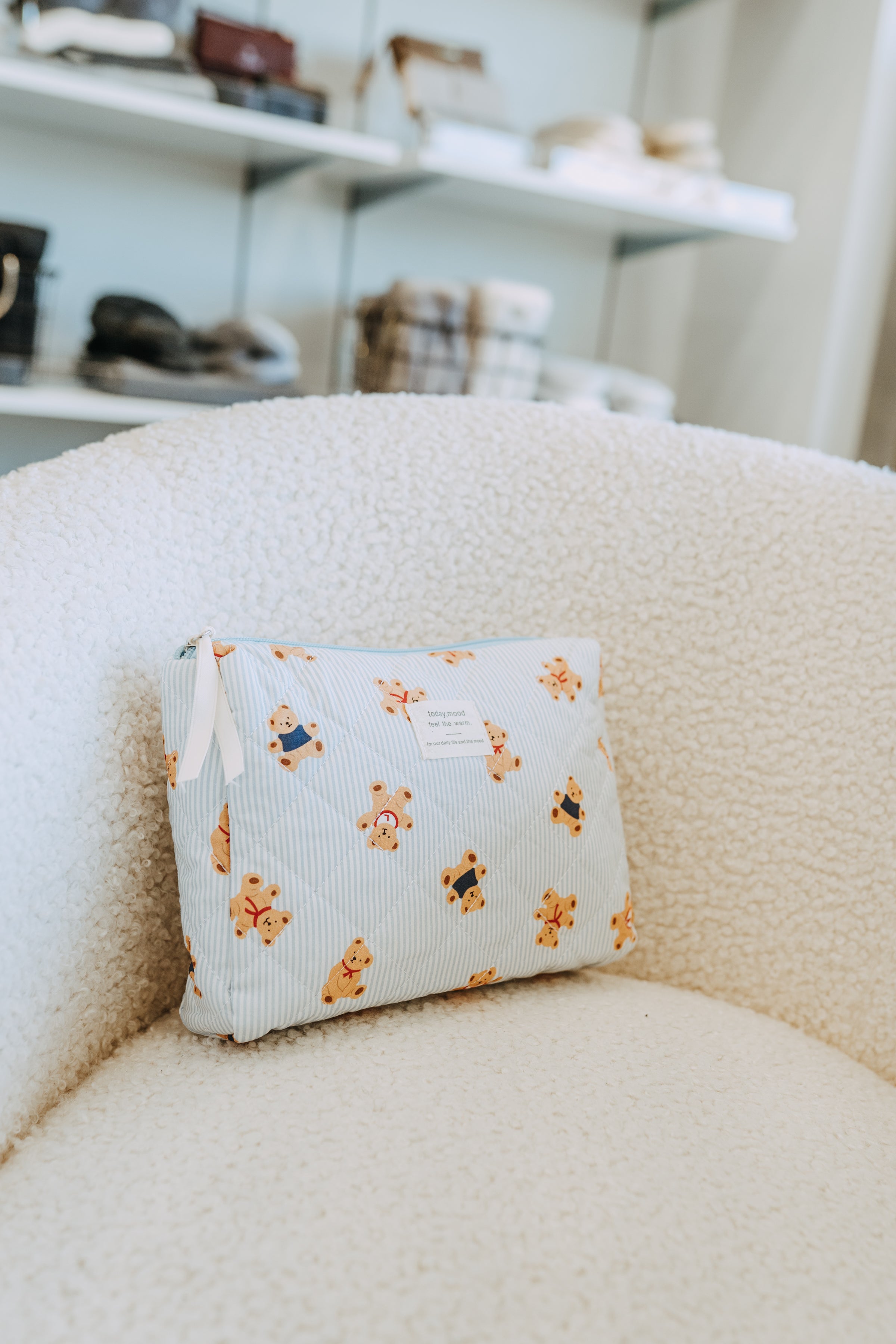 TEDDY BEAR COSMETIC CASE