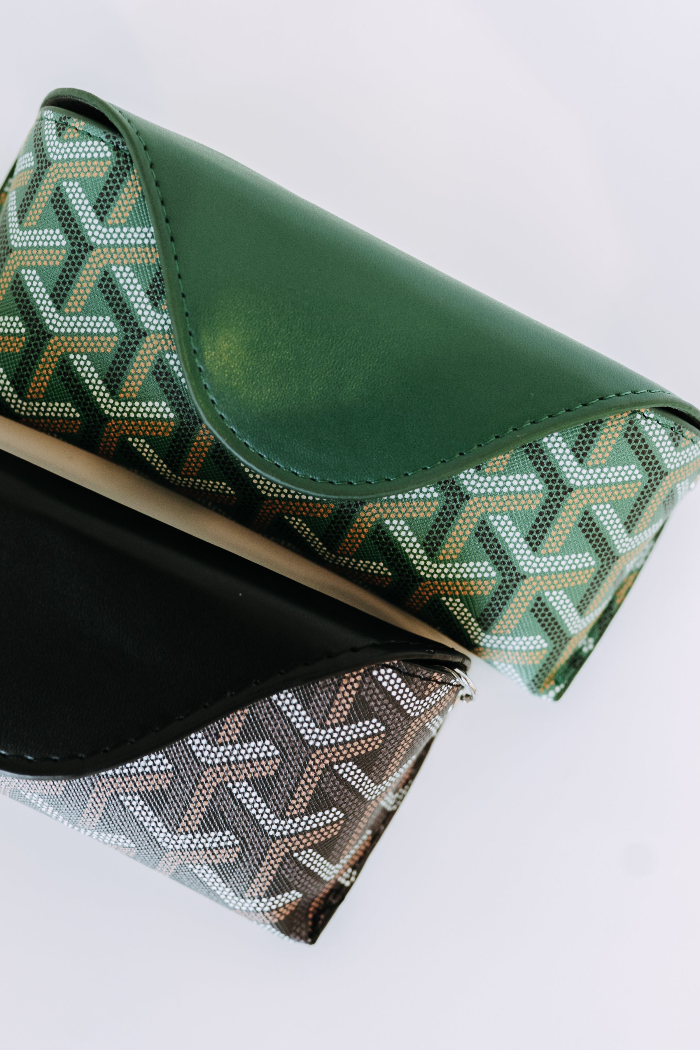 GEOMETRIC GLASS CASE