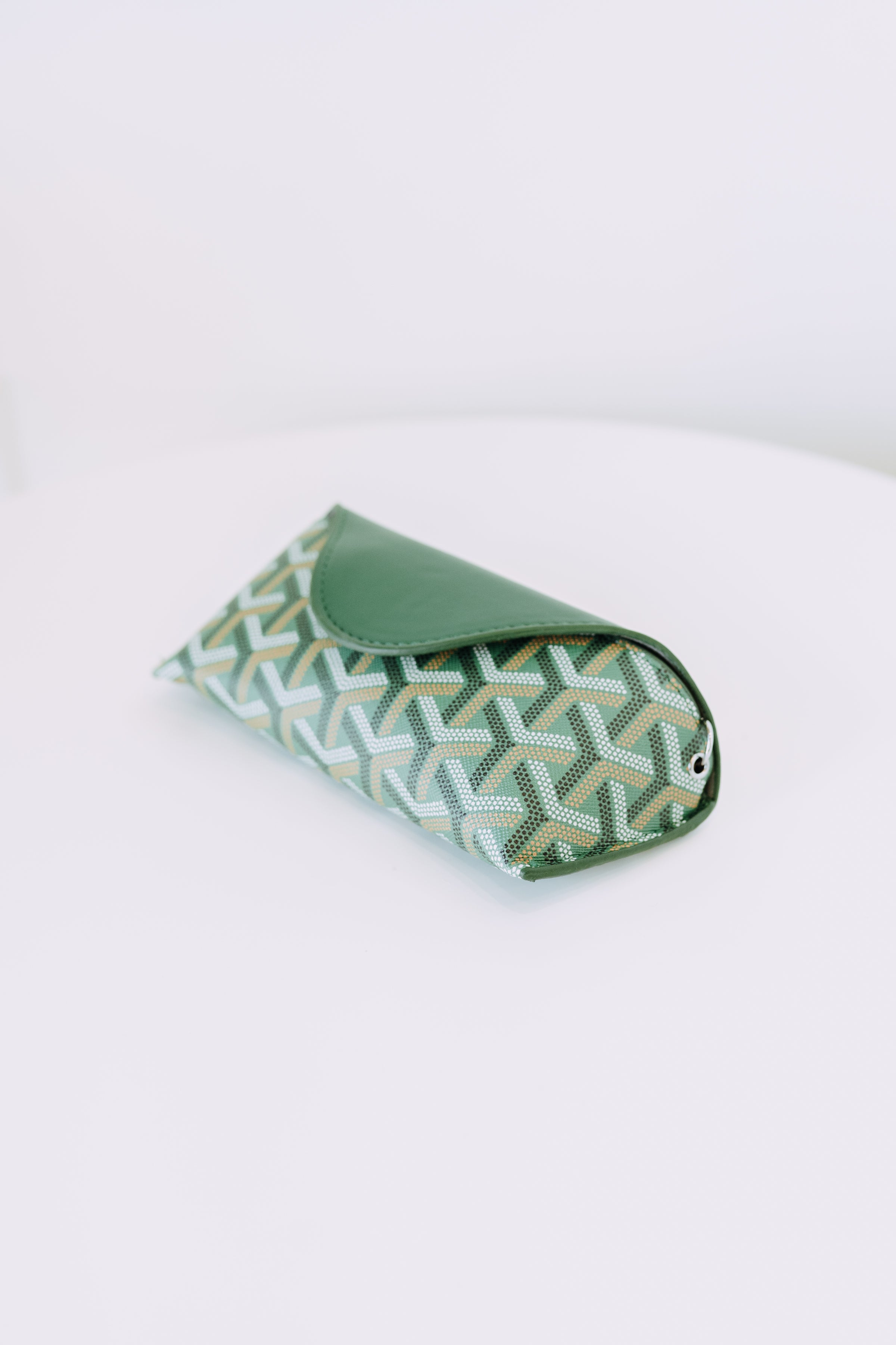GEOMETRIC GLASS CASE