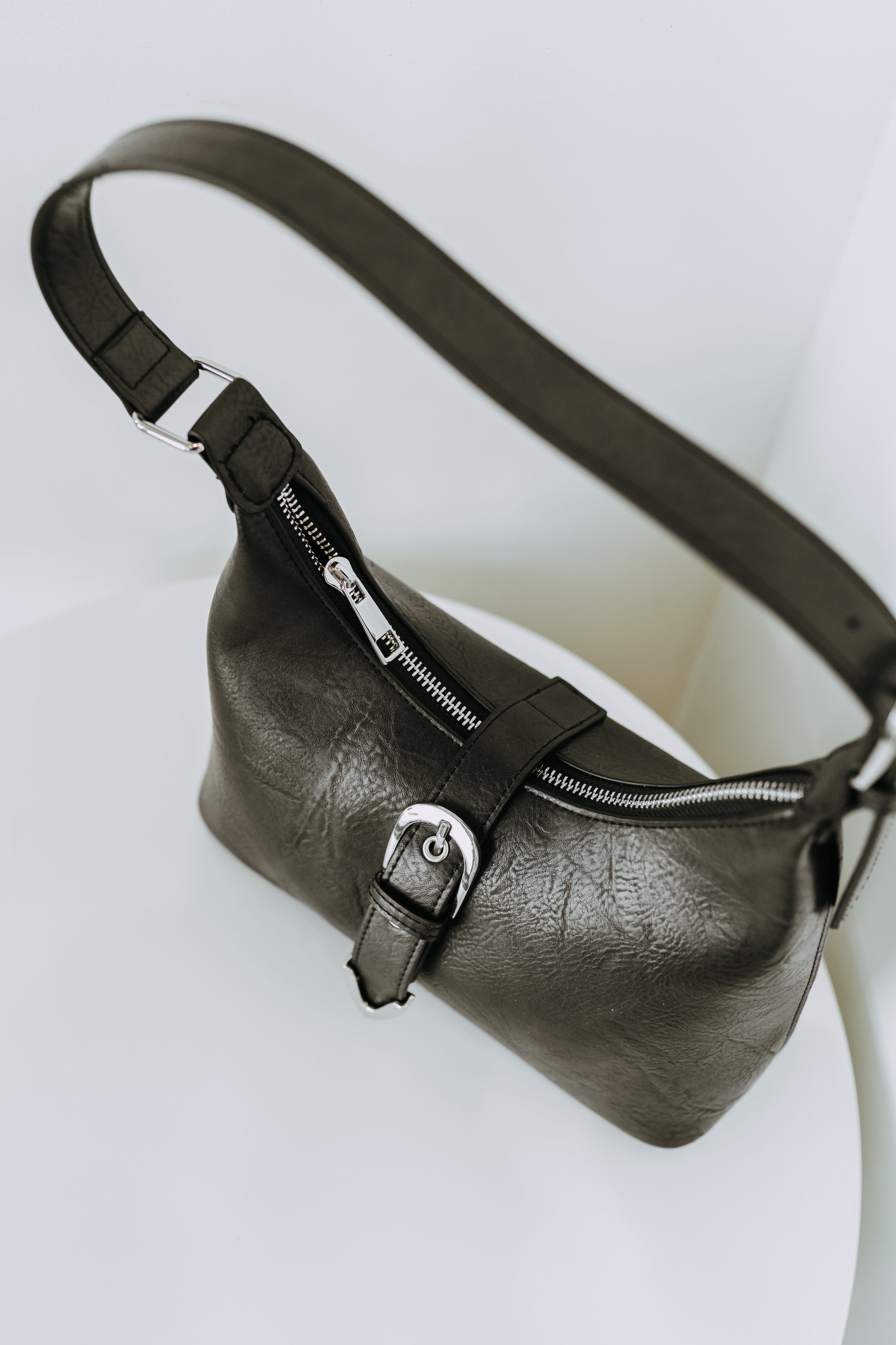 LYRA SHOULDER BAG