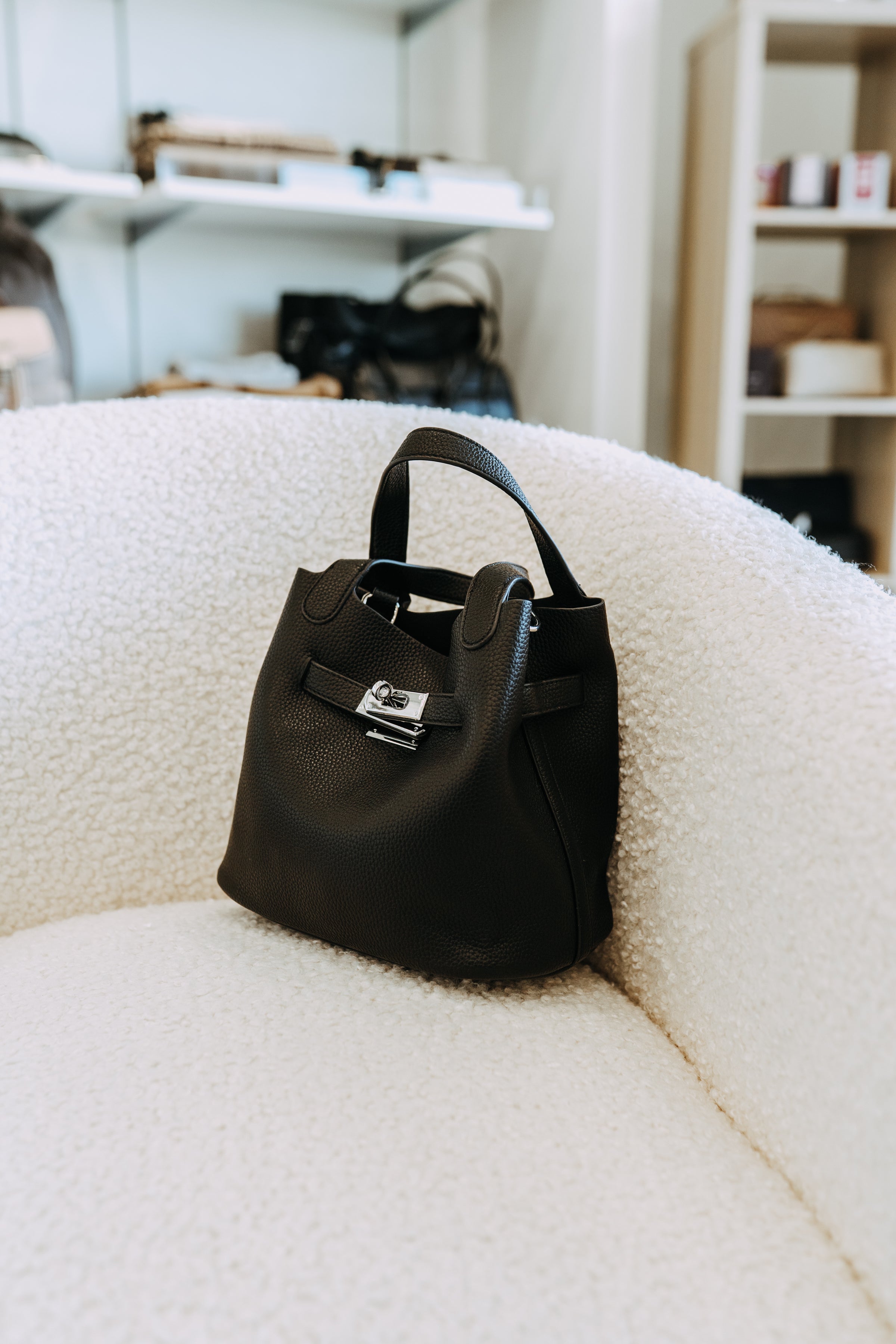 PORCHA TOP HANDLE BAG