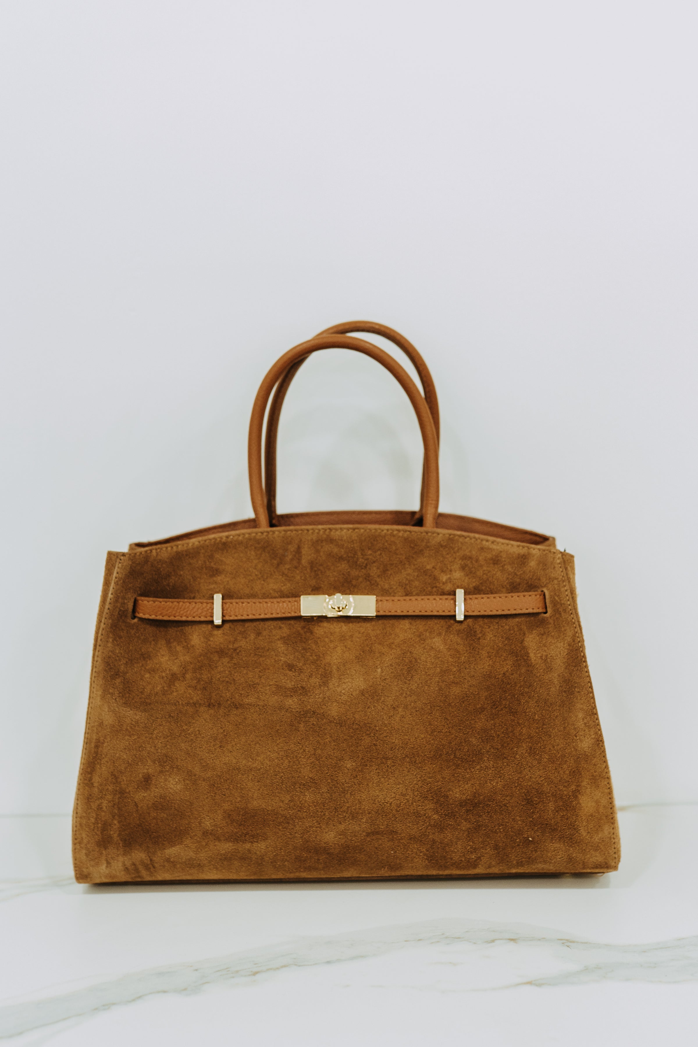 AMELIA SUEDE TOTE – Boes Ltd.