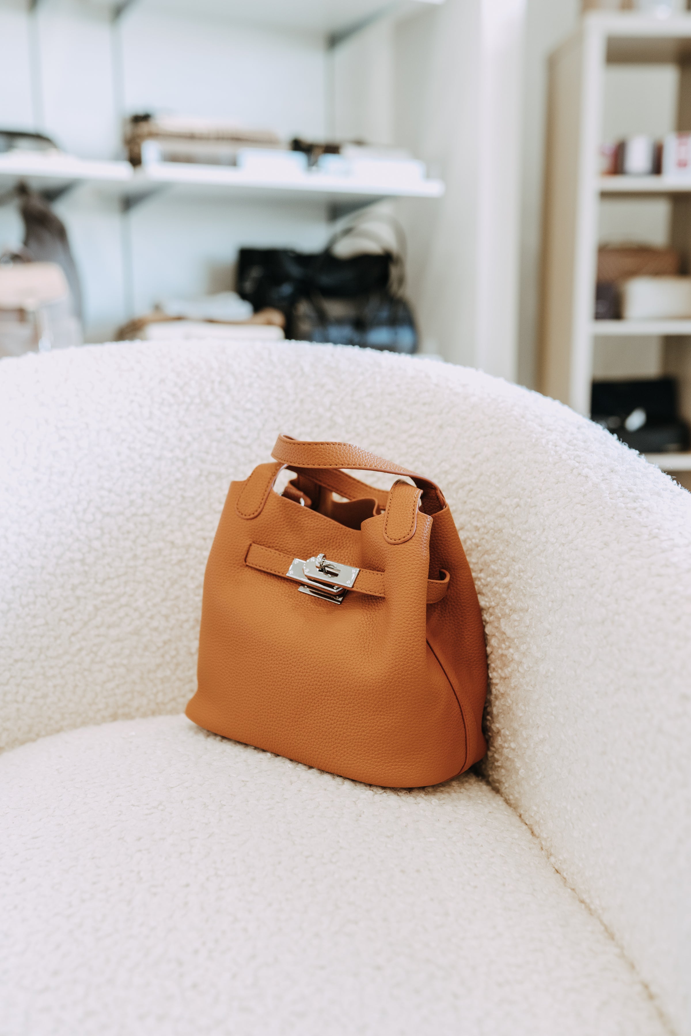 PORCHA TOP HANDLE BAG