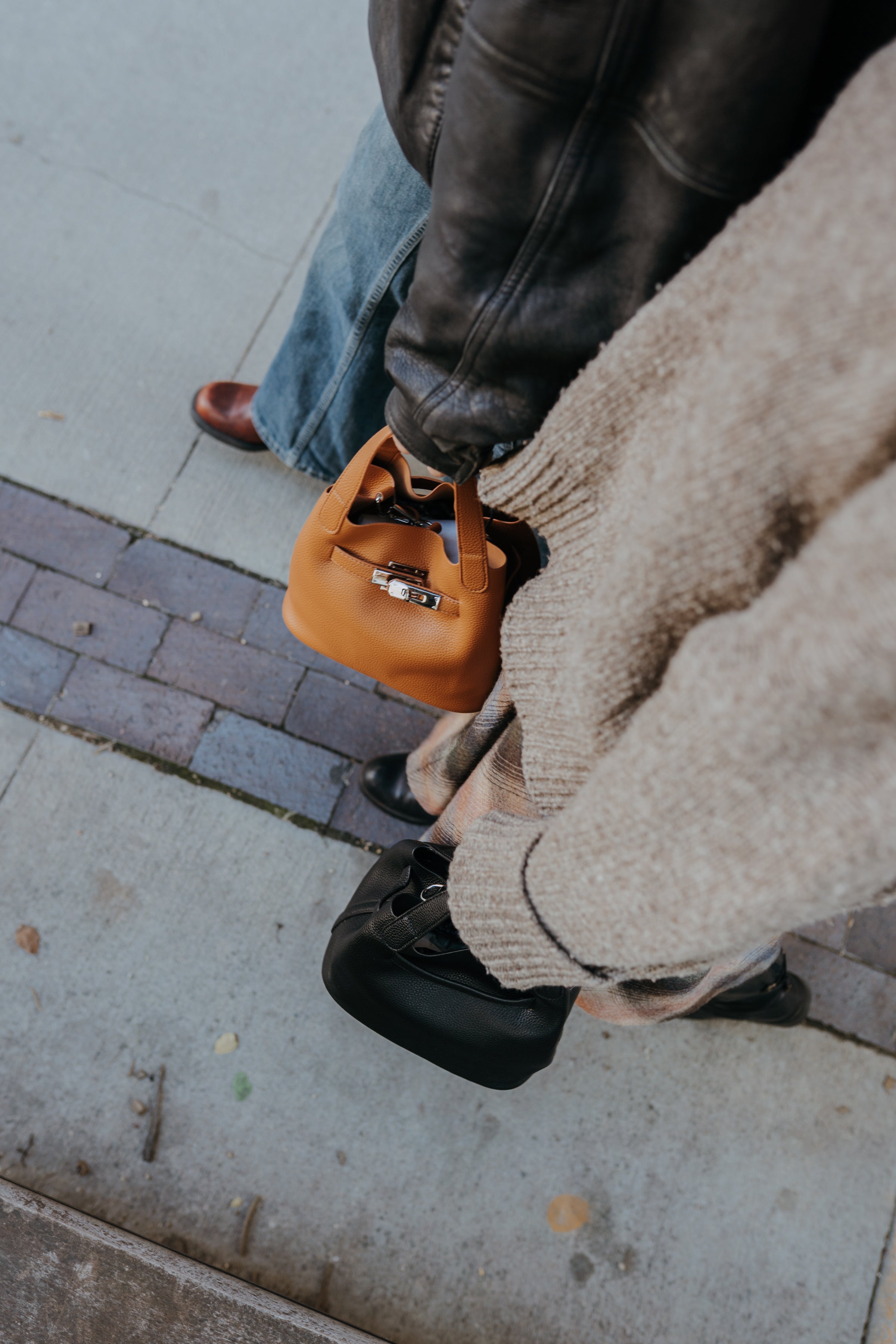 PORCHA TOP HANDLE BAG