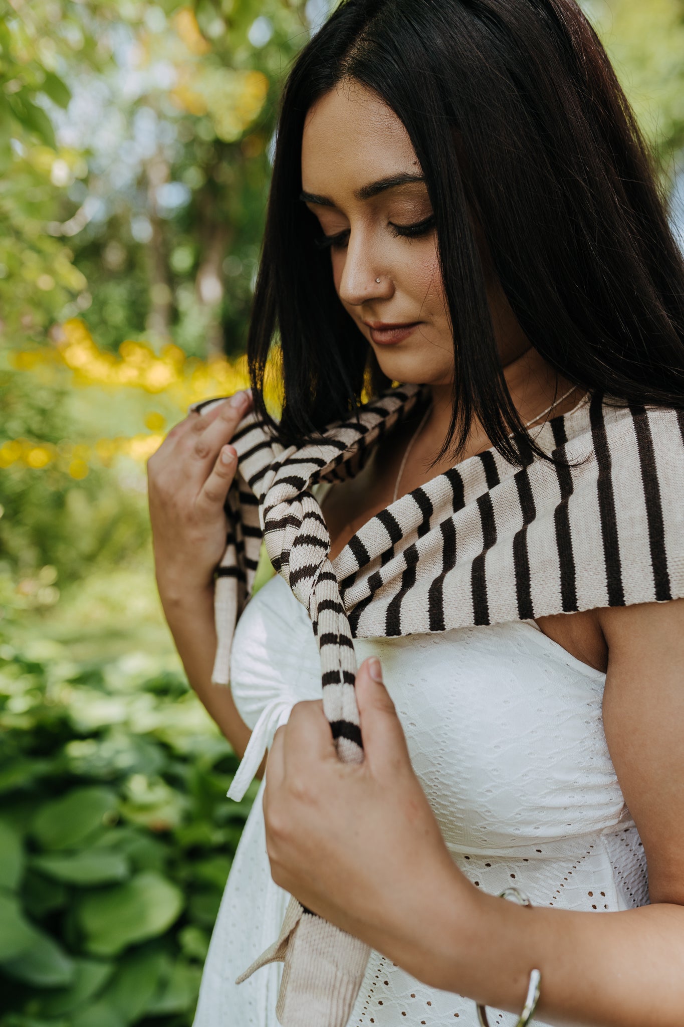 STRIPED SHOULDER SCARF