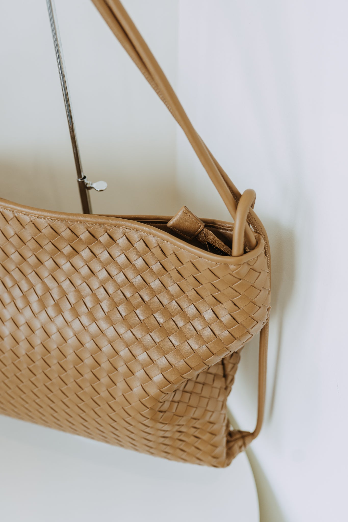 DOWNTOWN WOVEN BAG