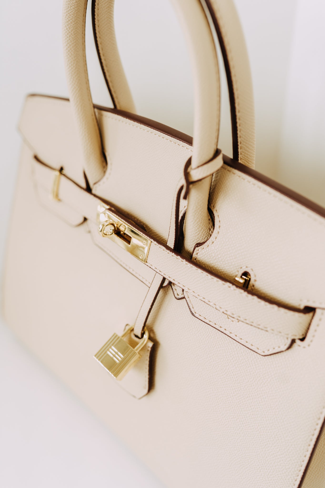UPTOWN CARRY TOTE