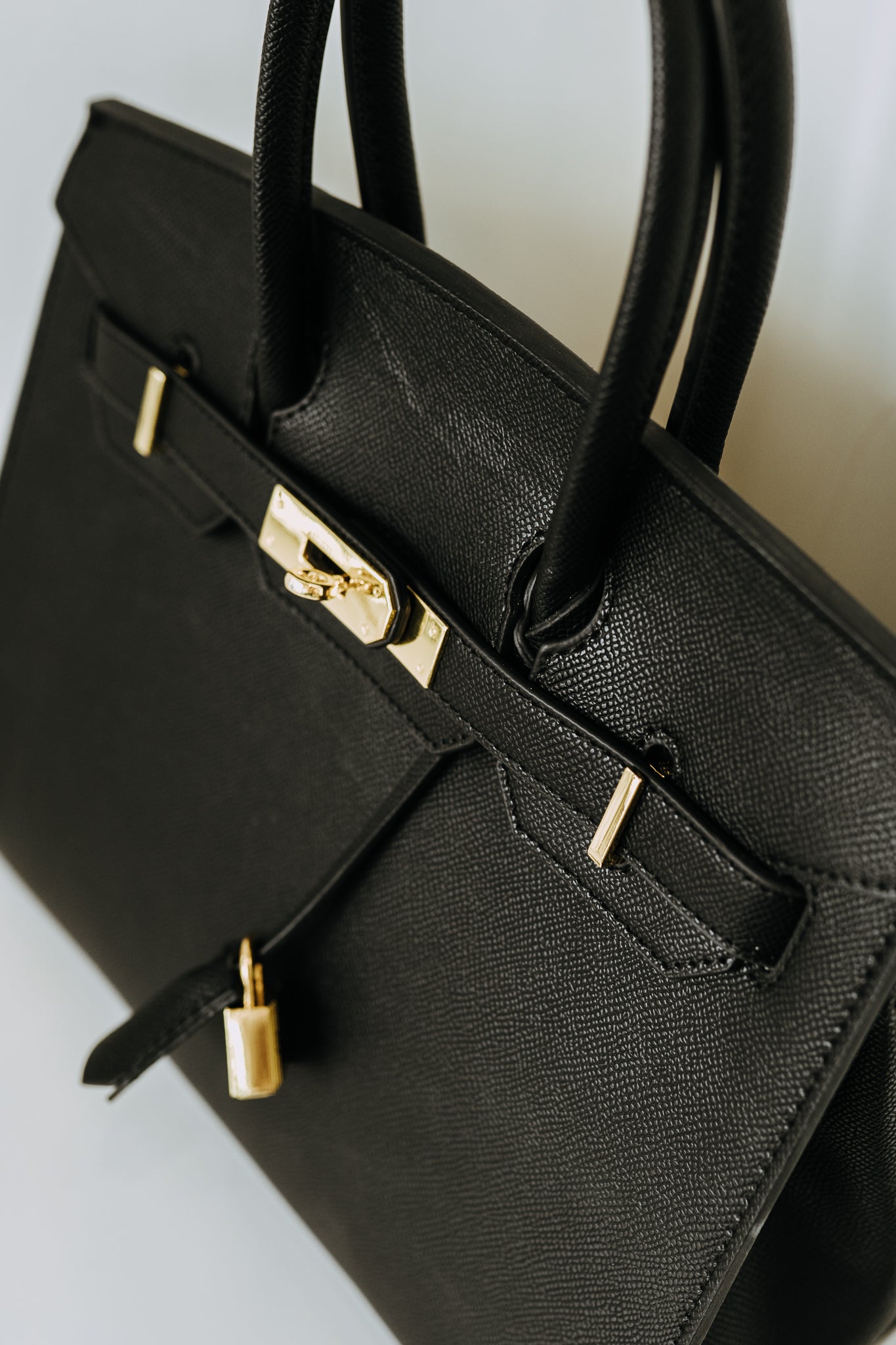 UPTOWN CARRY TOTE
