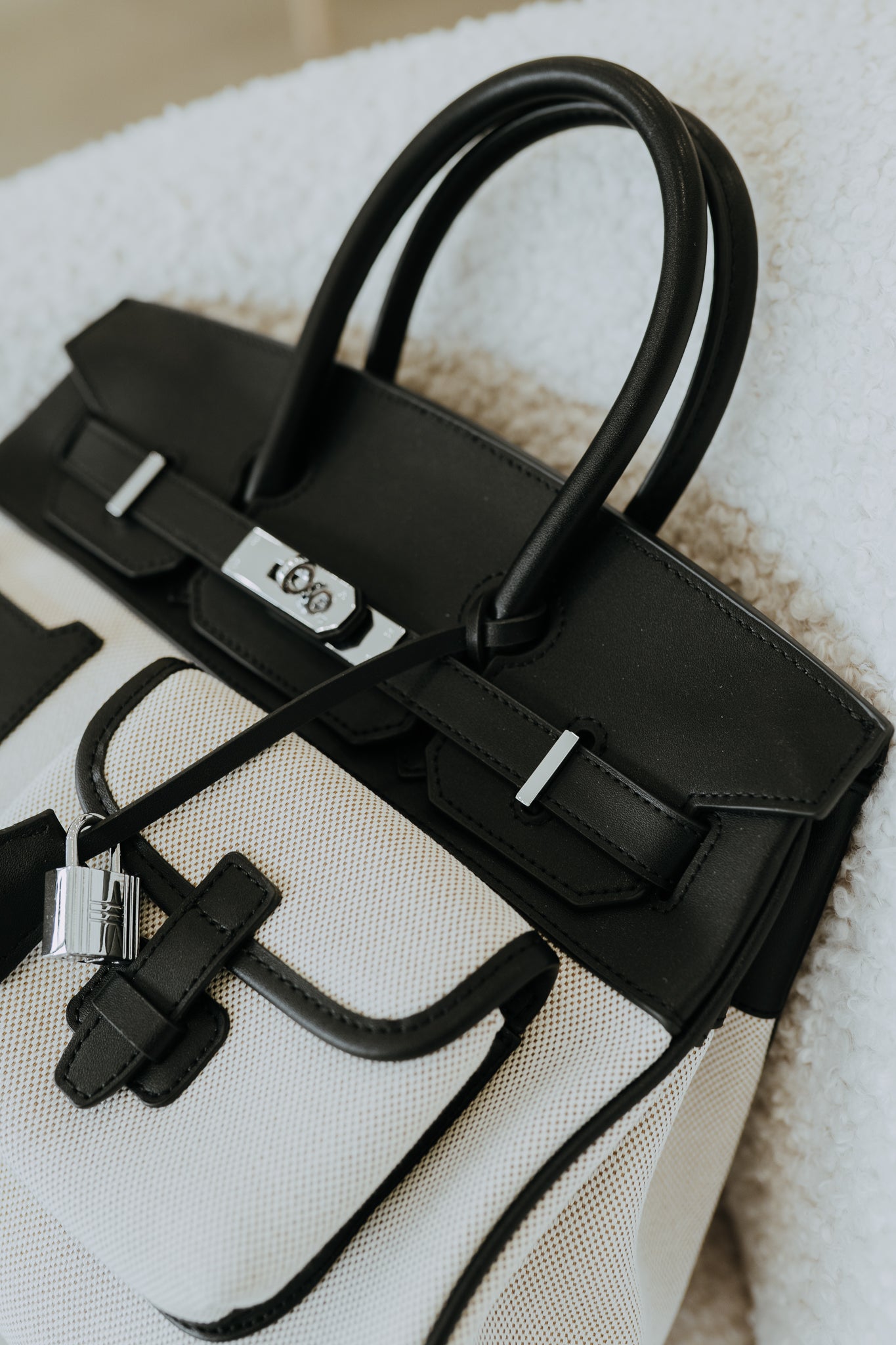 HARBOUR CARRYALL