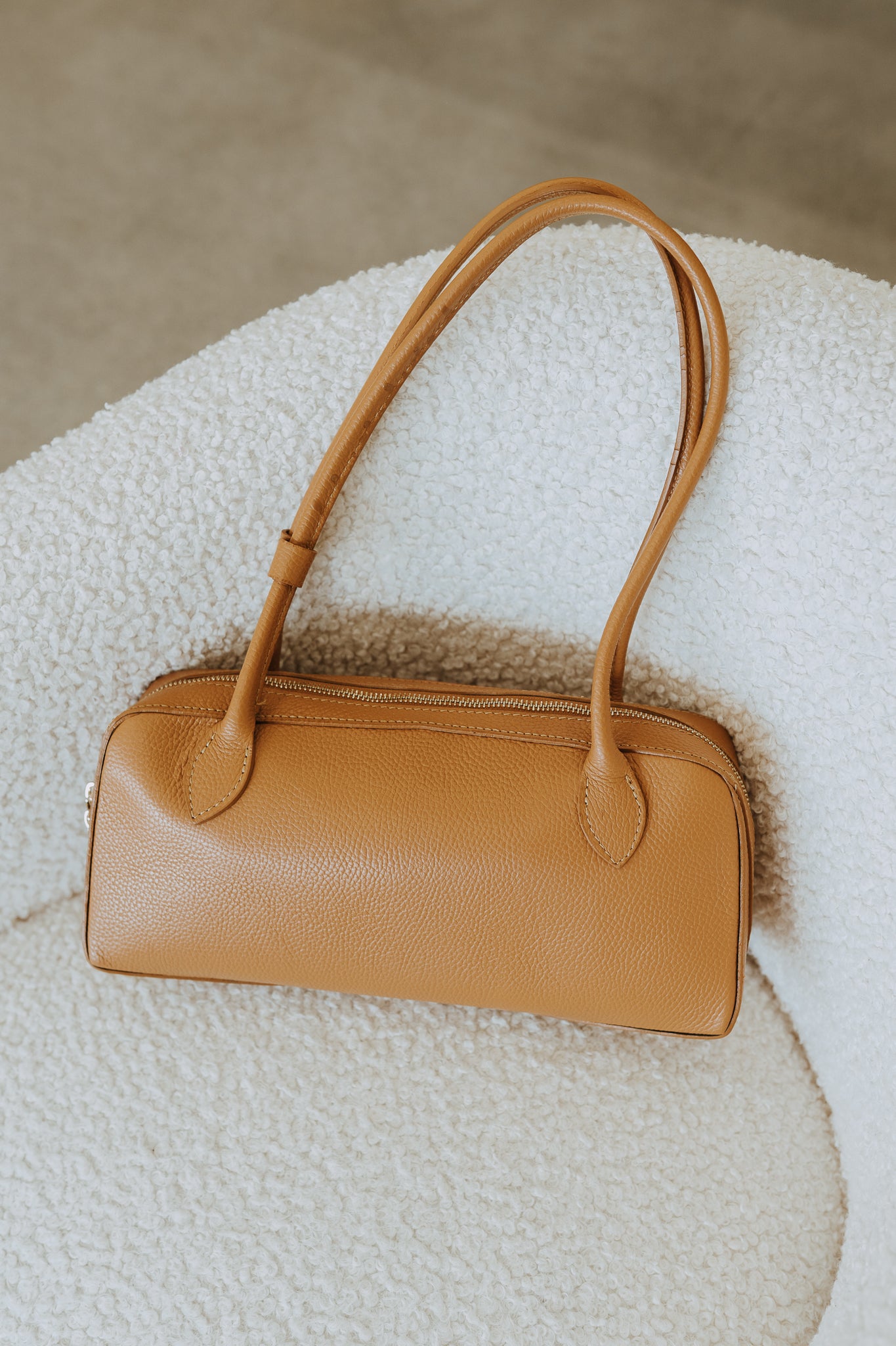 ASTORIA SHOULDER BAG