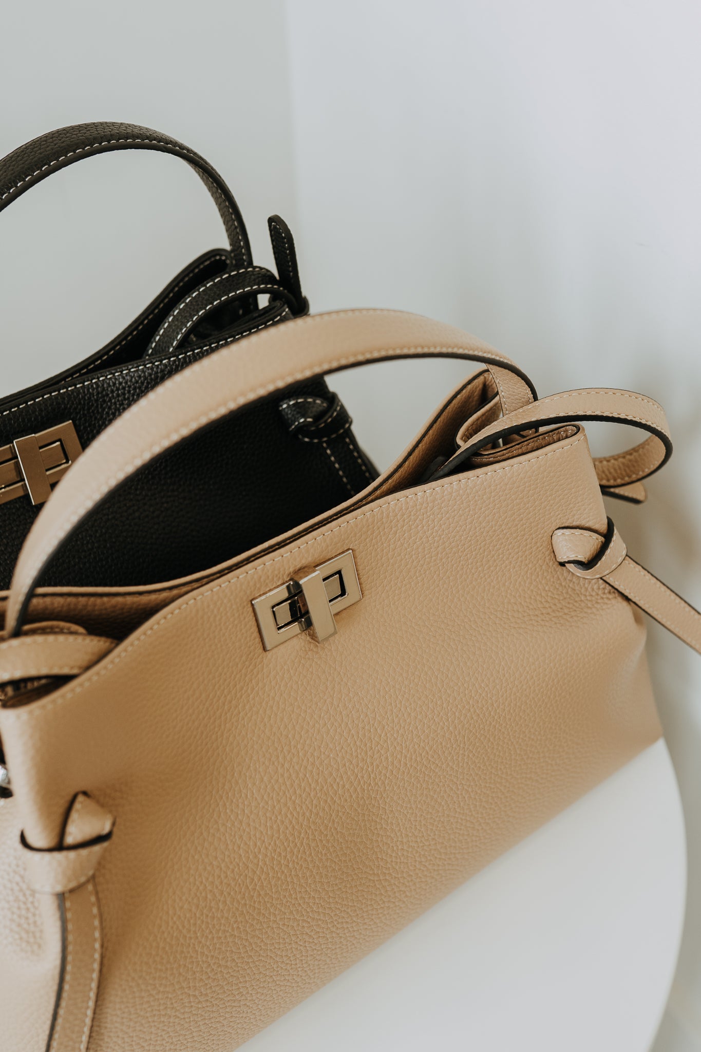 ELARA SHOULDER BAG