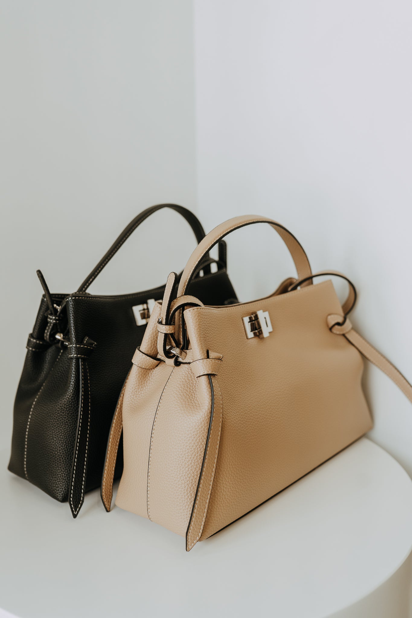 ELARA SHOULDER BAG