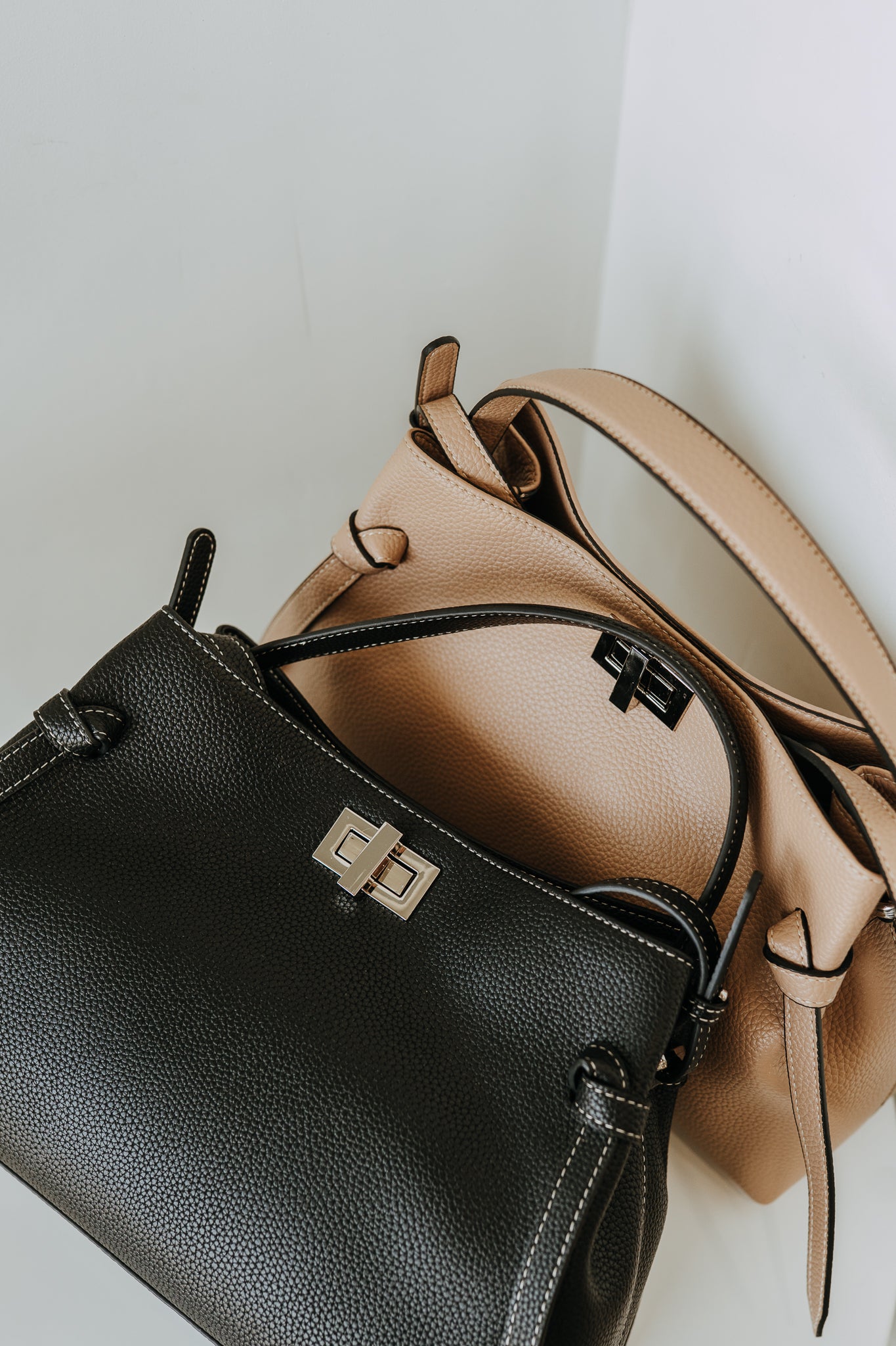 ELARA SHOULDER BAG
