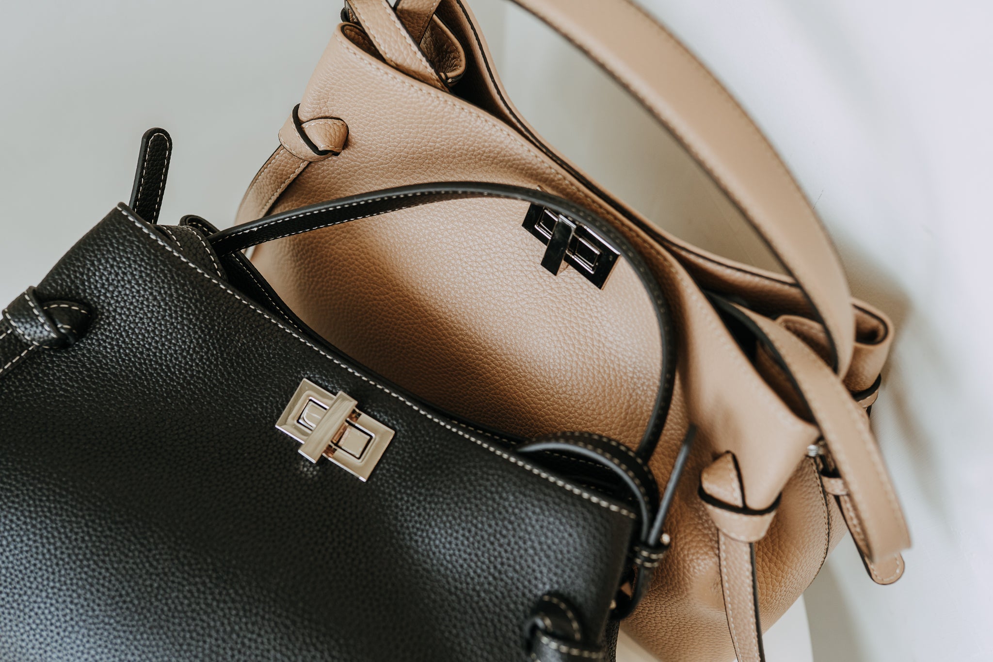 ELARA SHOULDER BAG
