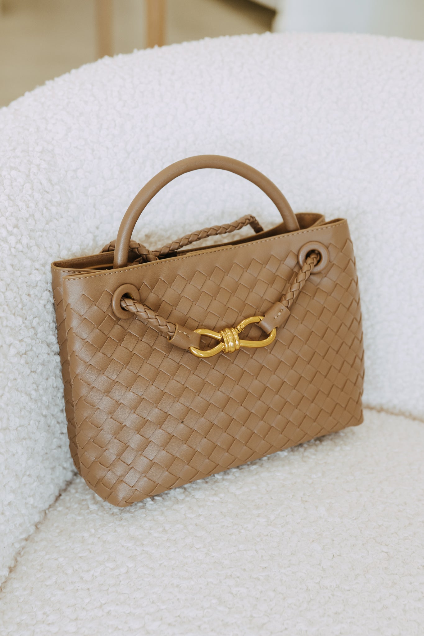 LUCIA WOVEN TOP HANDLE