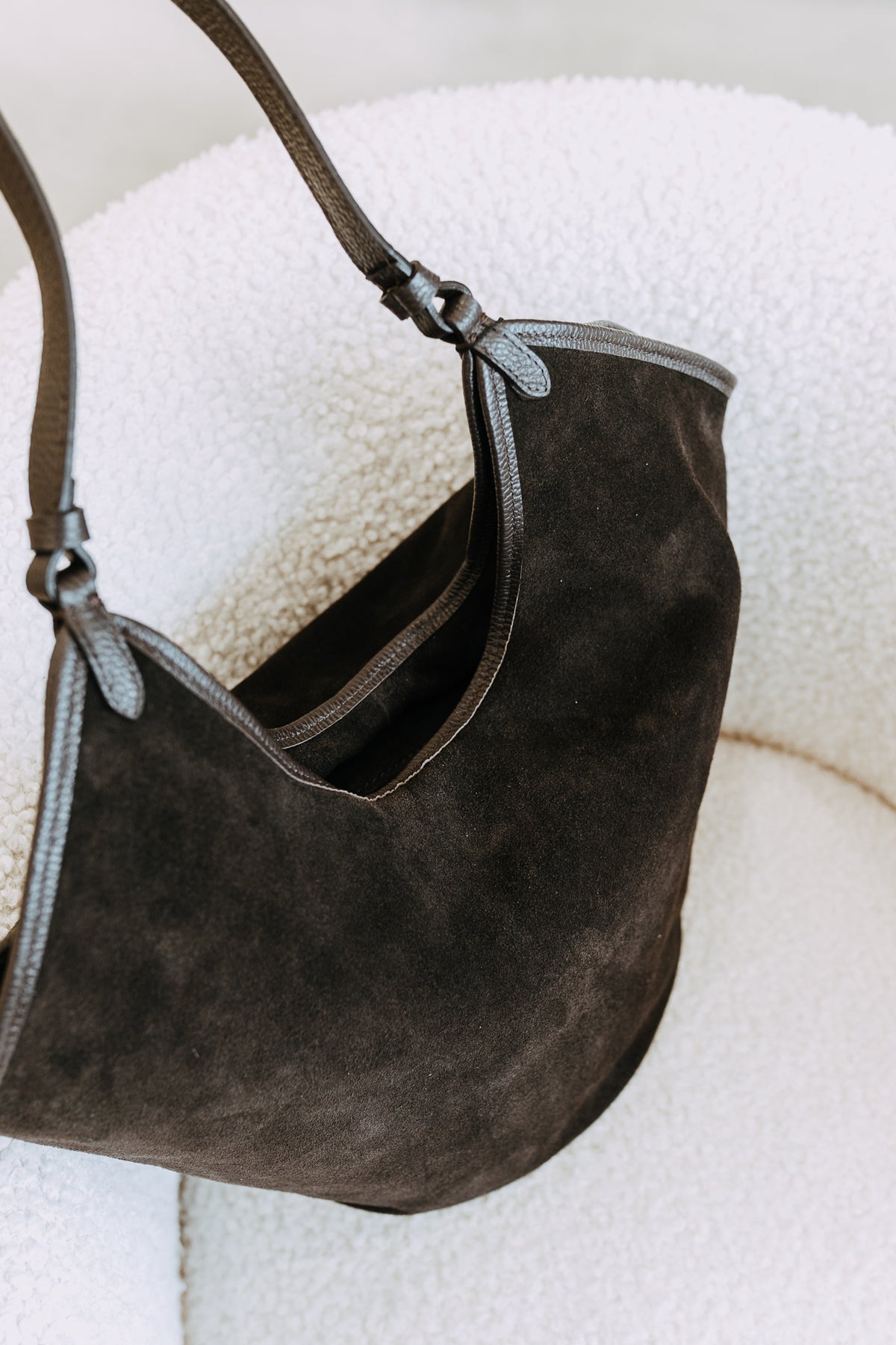 STAKA SUEDE TOTE
