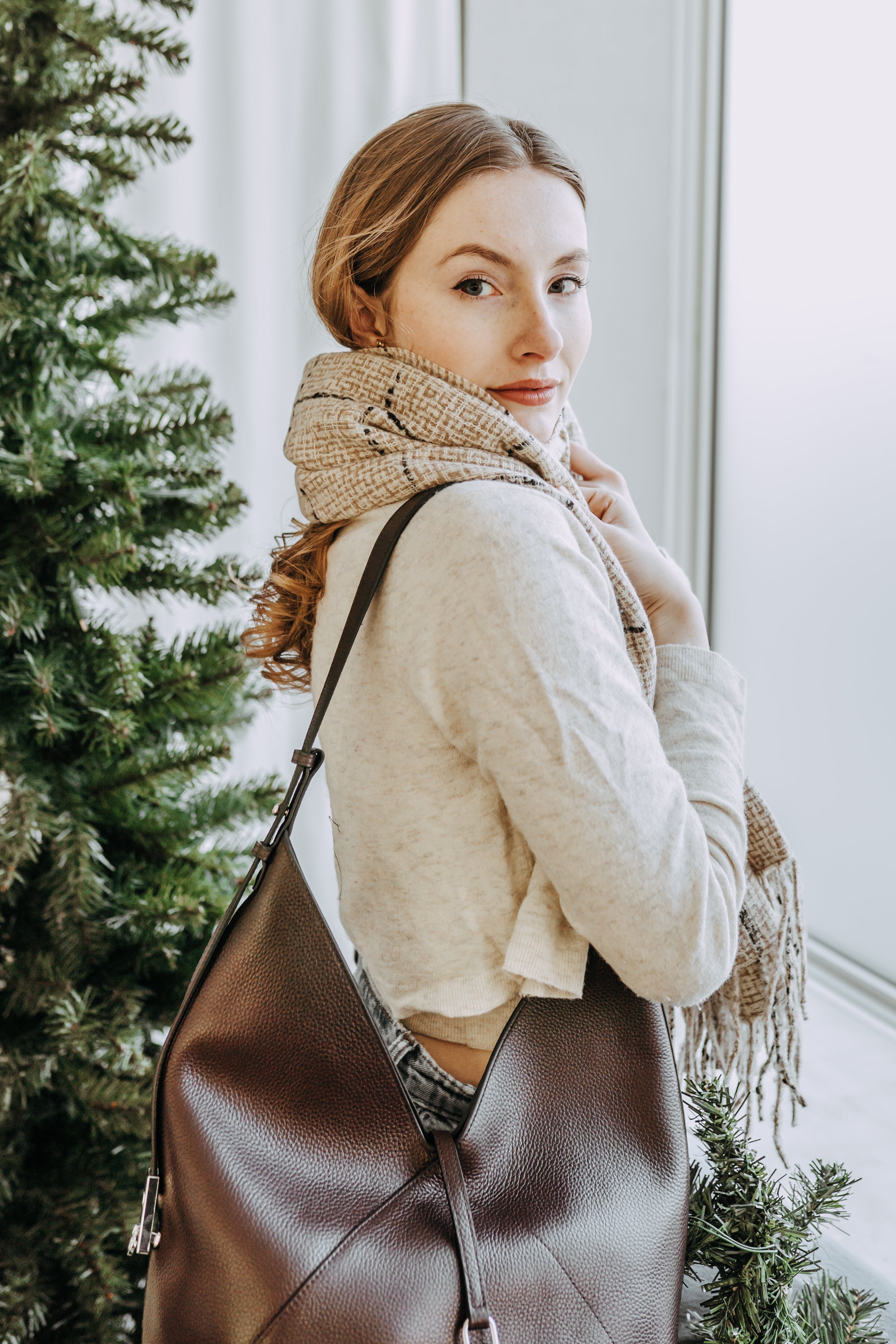 LAURETTA LEATHER SHOULDER BAG