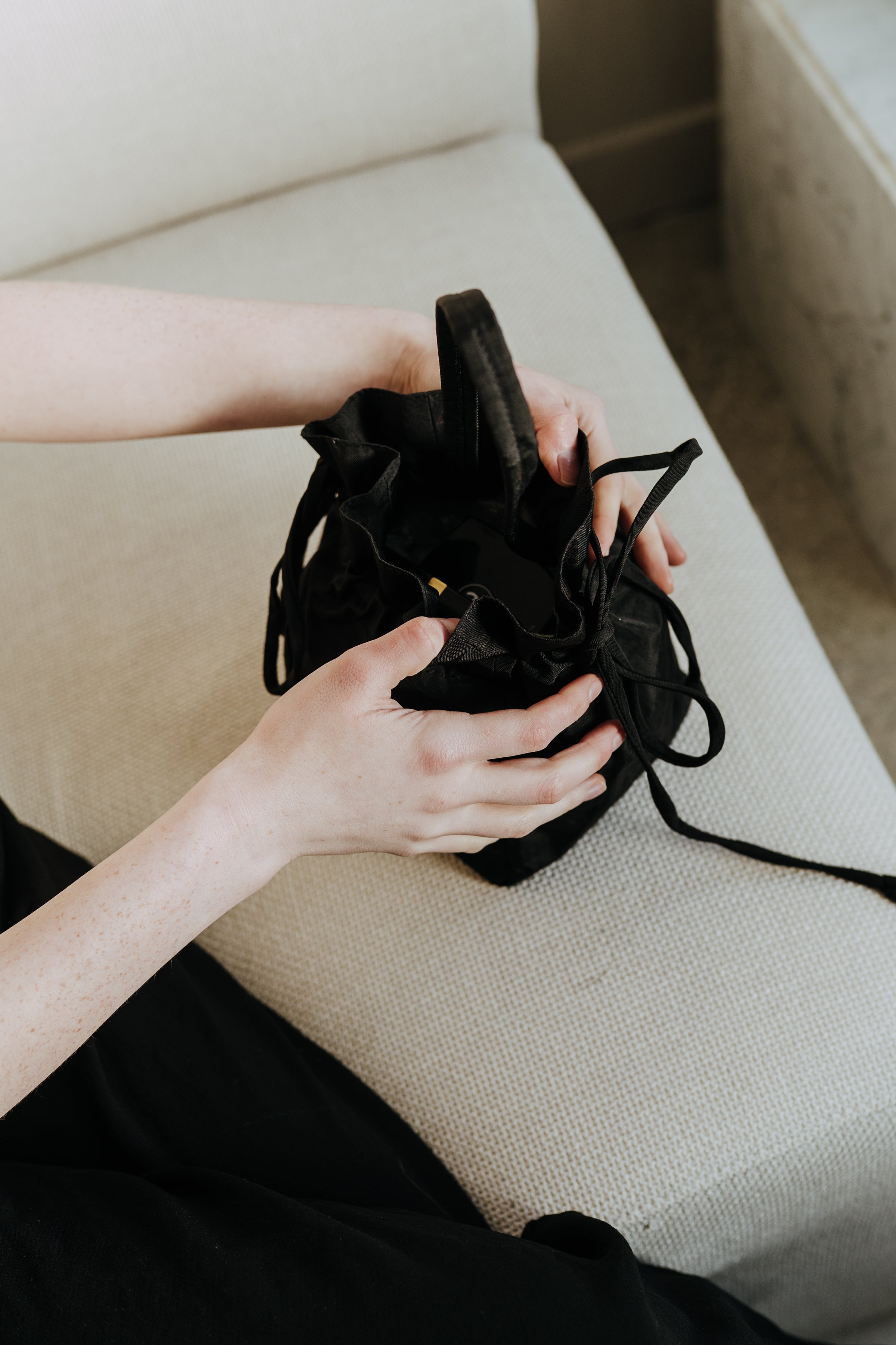 NYLON DRAWSTRING BAG