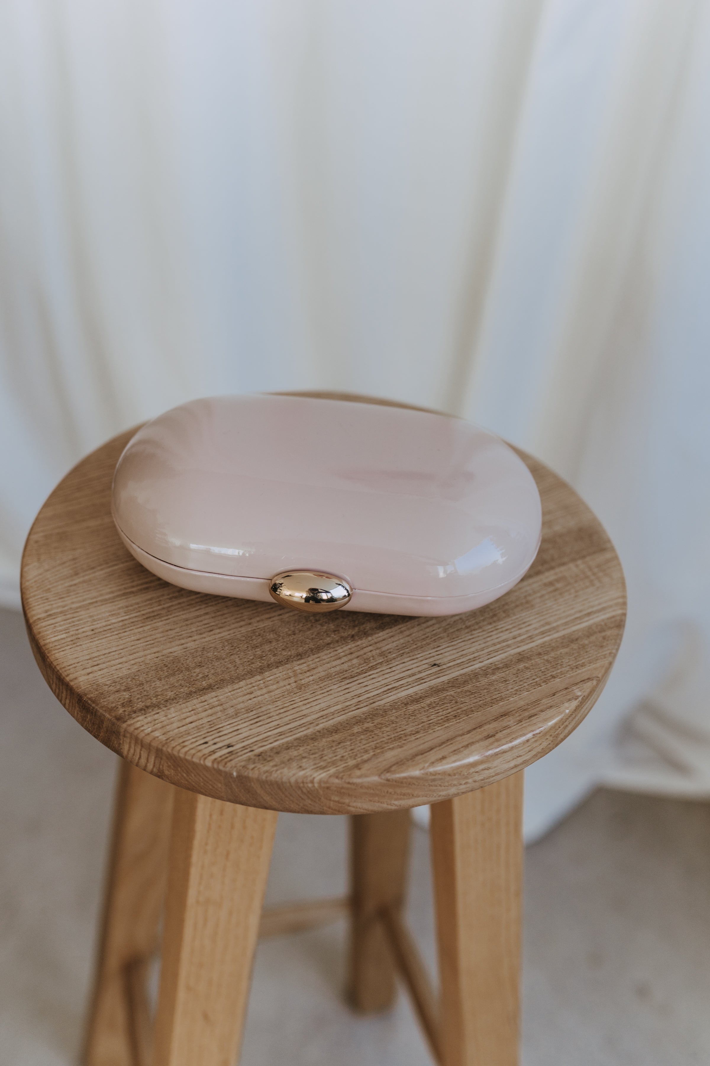 SELENA PATENT CLUTCH