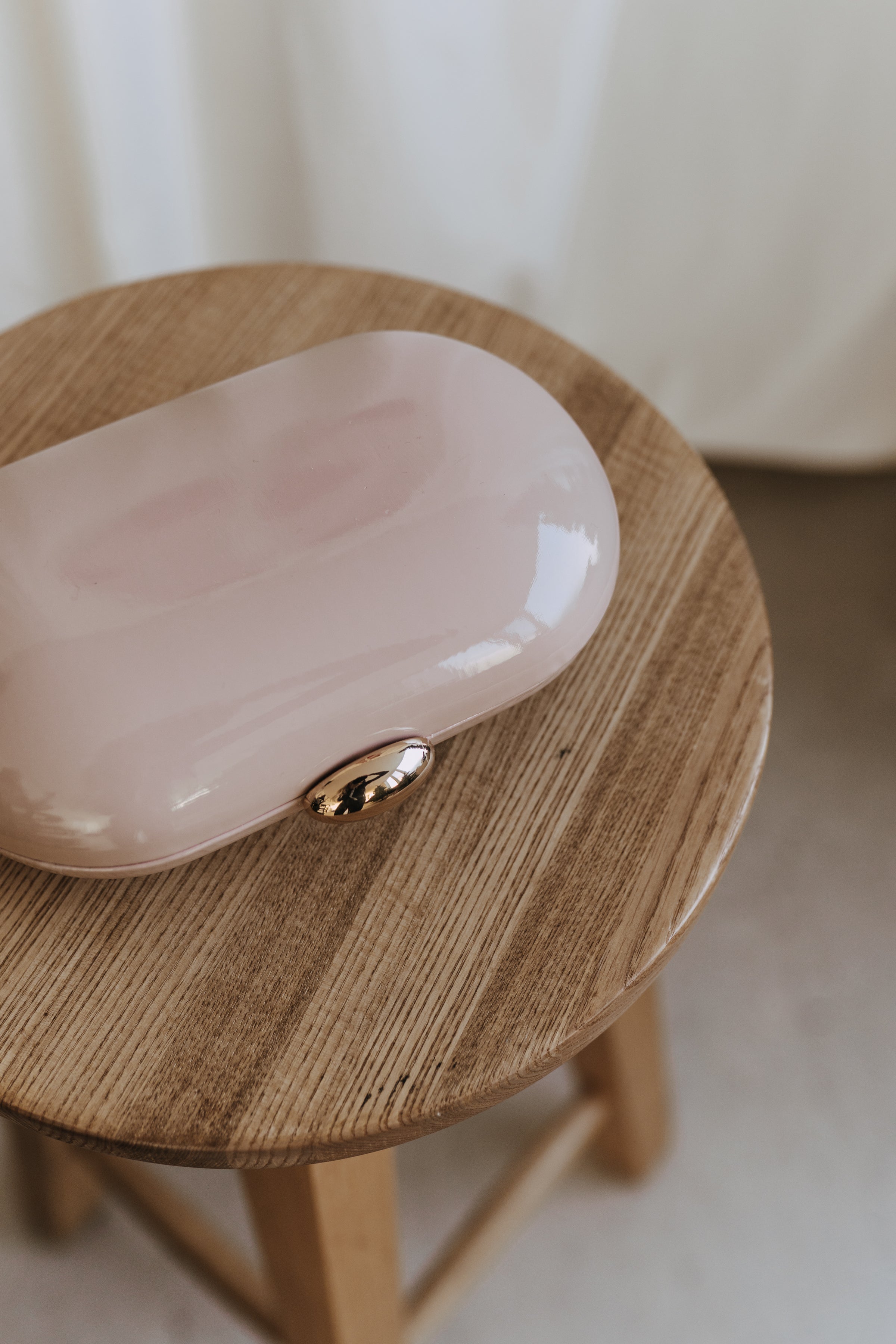 SELENA PATENT CLUTCH