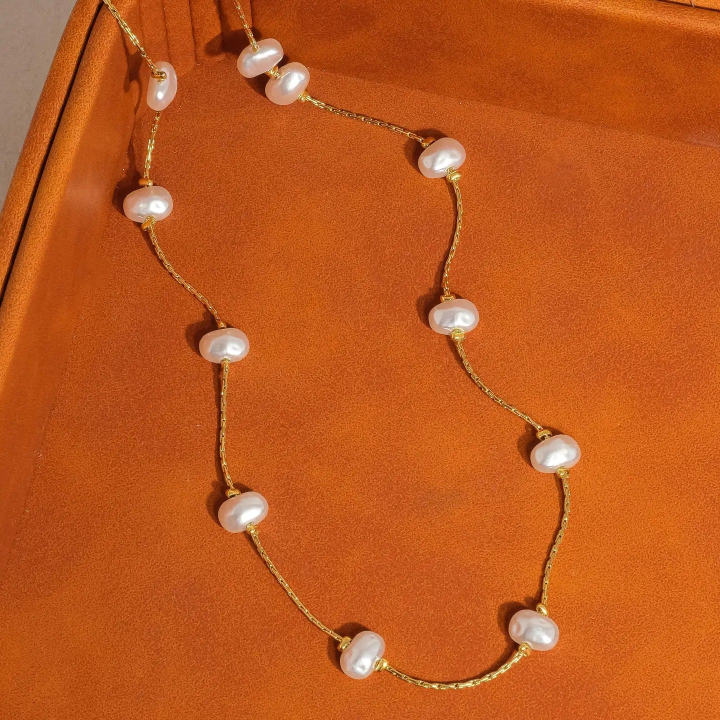 PETITE PEARL NECKLACE