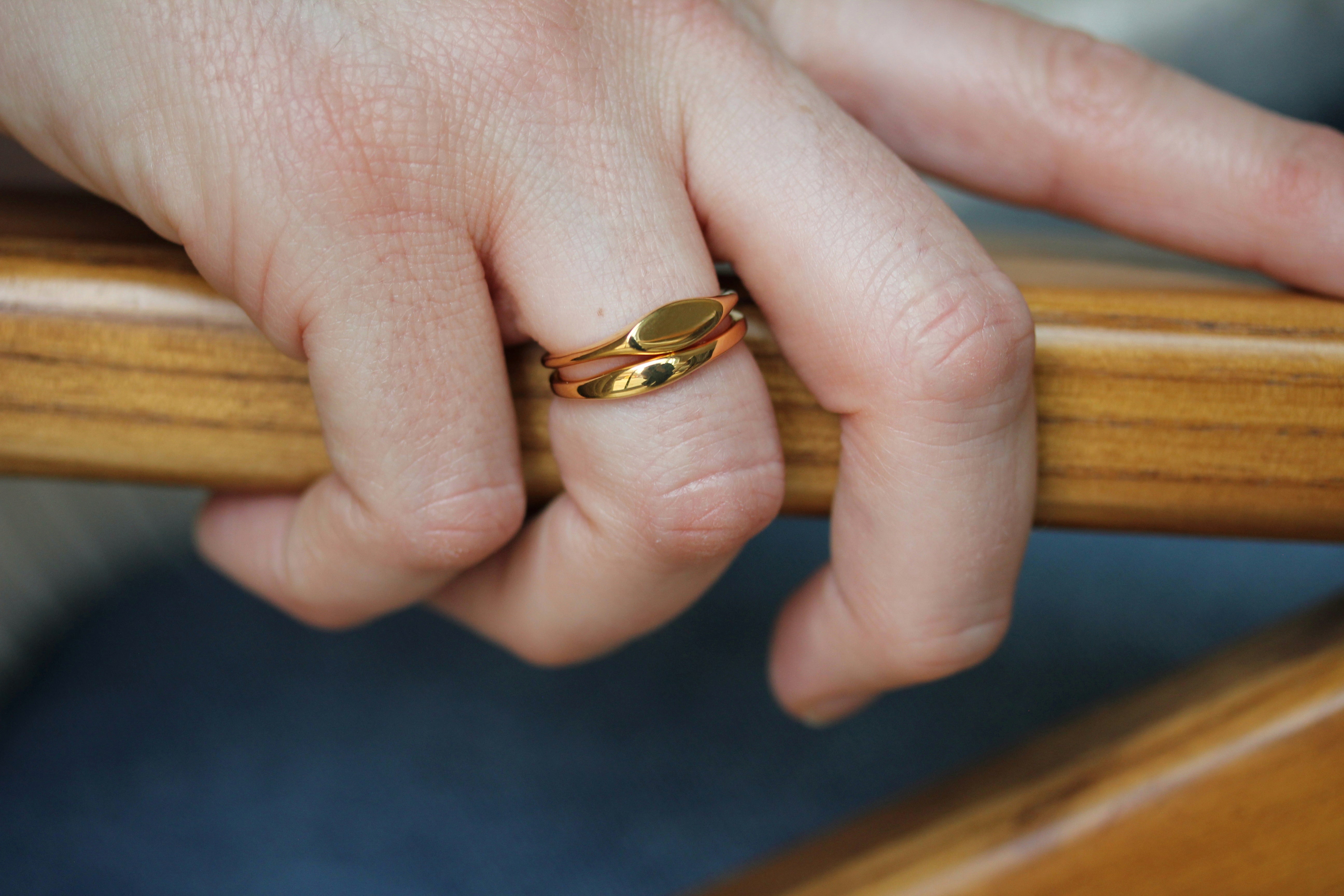 NOUVELLE SIGNET RING