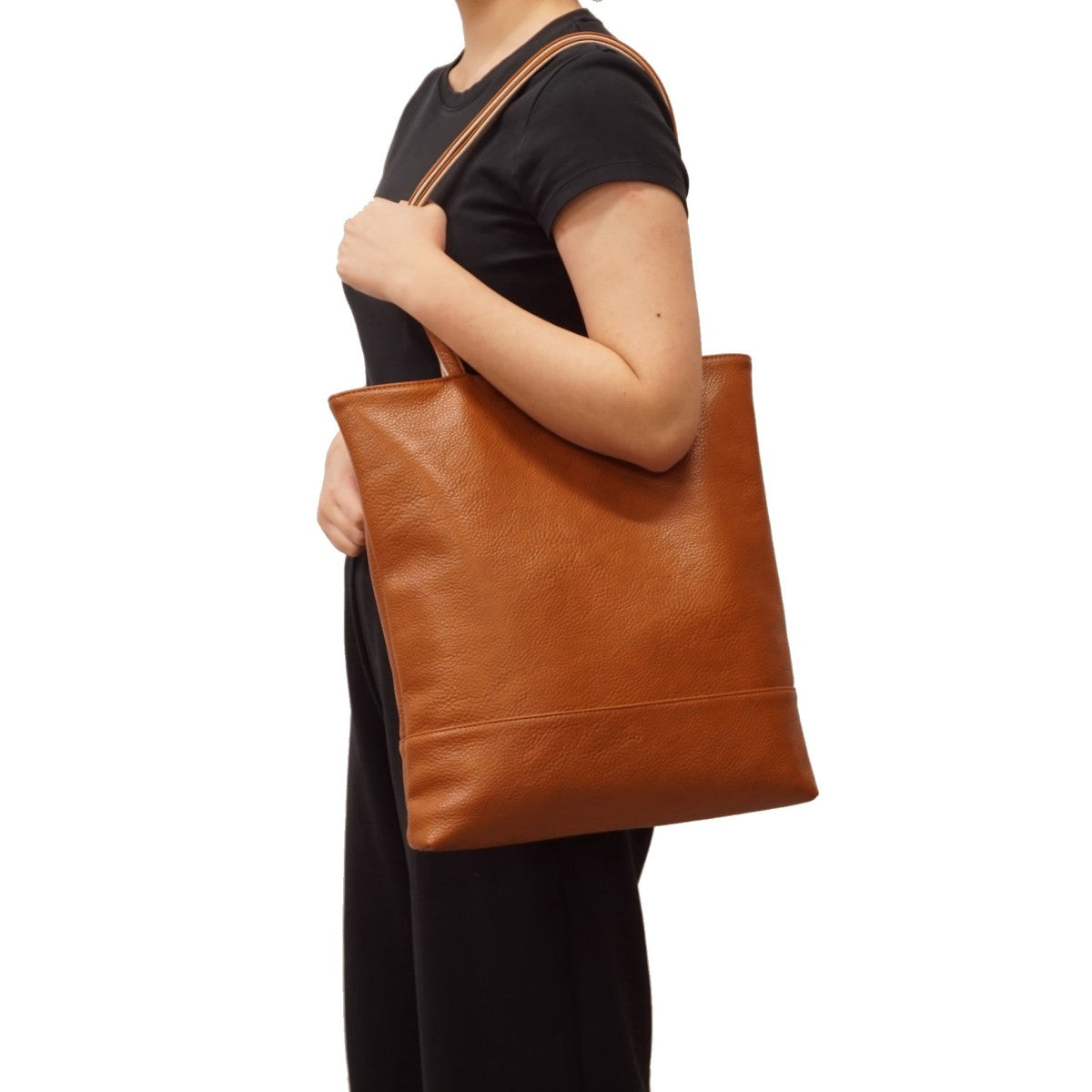 AMIA REVERSIBLE TOTE