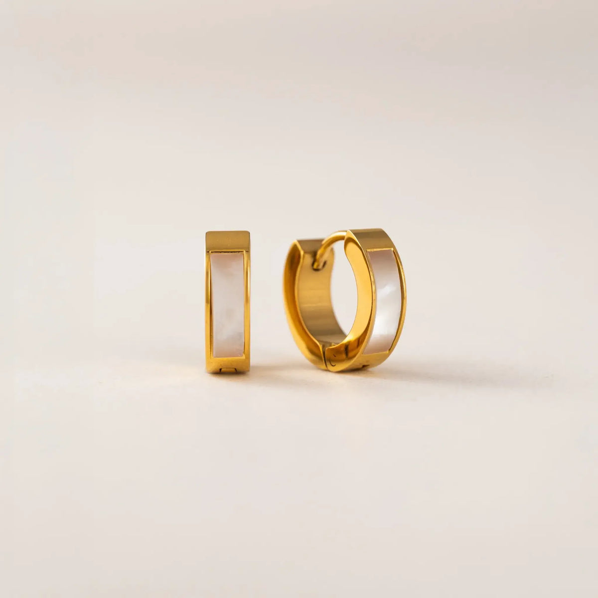 TOFINO HUGGIE HOOP EARRINGS